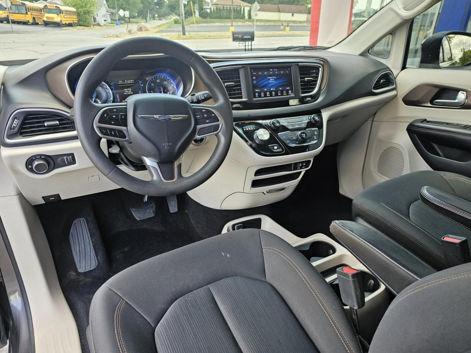 2018 GRAY Chrysler PACIFICA L (2C4RC1AG2JR) with an Other engine, located at 502 South Main Street, Columbia City, IN, 46725, (260) 244-4645, 41.151382, -85.490578 - Rev up your family adventures with this stunning 2018 Chrysler Pacifica L, now available at Auto Credit in Columbia City, Indiana! If you're looking for a spacious, stylish, and reliable van, this Pacifica is your gateway to unforgettable road trips and comfortable daily commutes. With ample space f - Photo#6