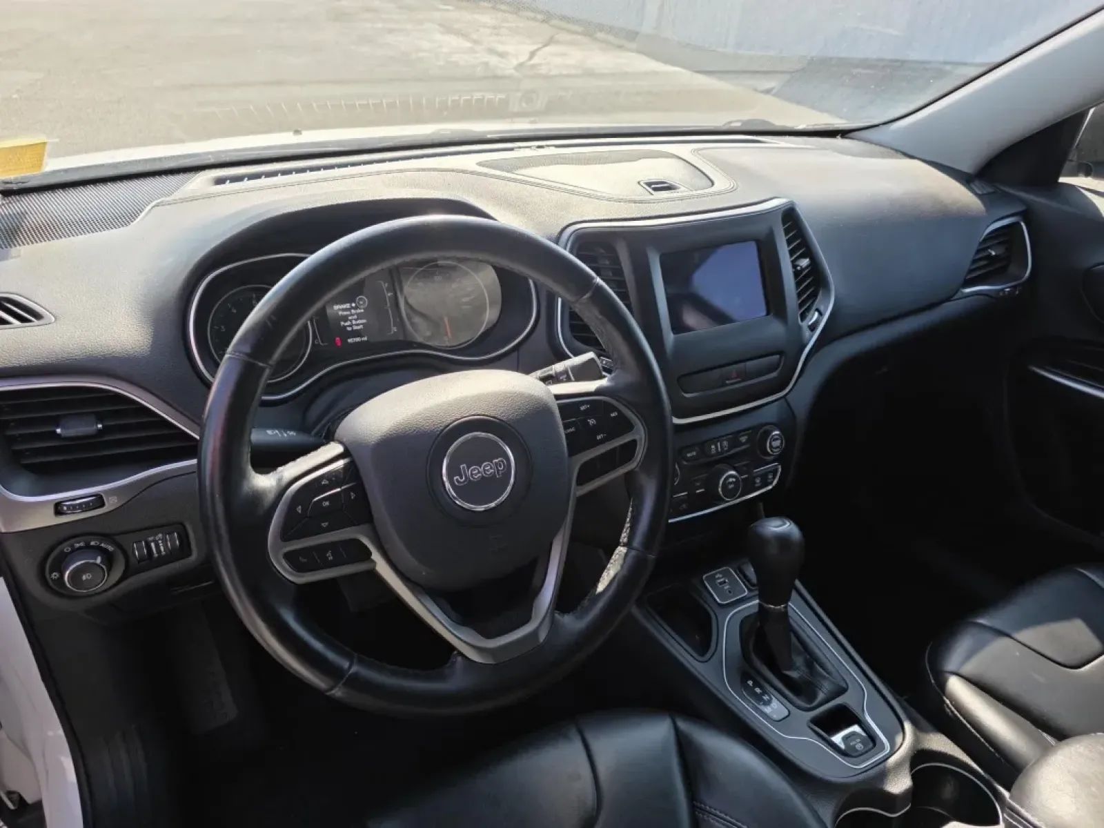 2019 Jeep Cherokee (1C4PJLLB7KD) with an Other engine, located at 15 Petro Dr, Warsaw, IN, 46582, (574) 306-0055, 41.273563, -85.857544 - Adventure awaits with this 2019 Jeep Cherokee, a perfect blend of rugged capability and urban sophistication designed for the modern explorer. Whether you're navigating through the bustling streets of Warsaw, IN, or seeking out hidden trails in nearby Winona Lake, this crossover is your ideal partne - Photo#3