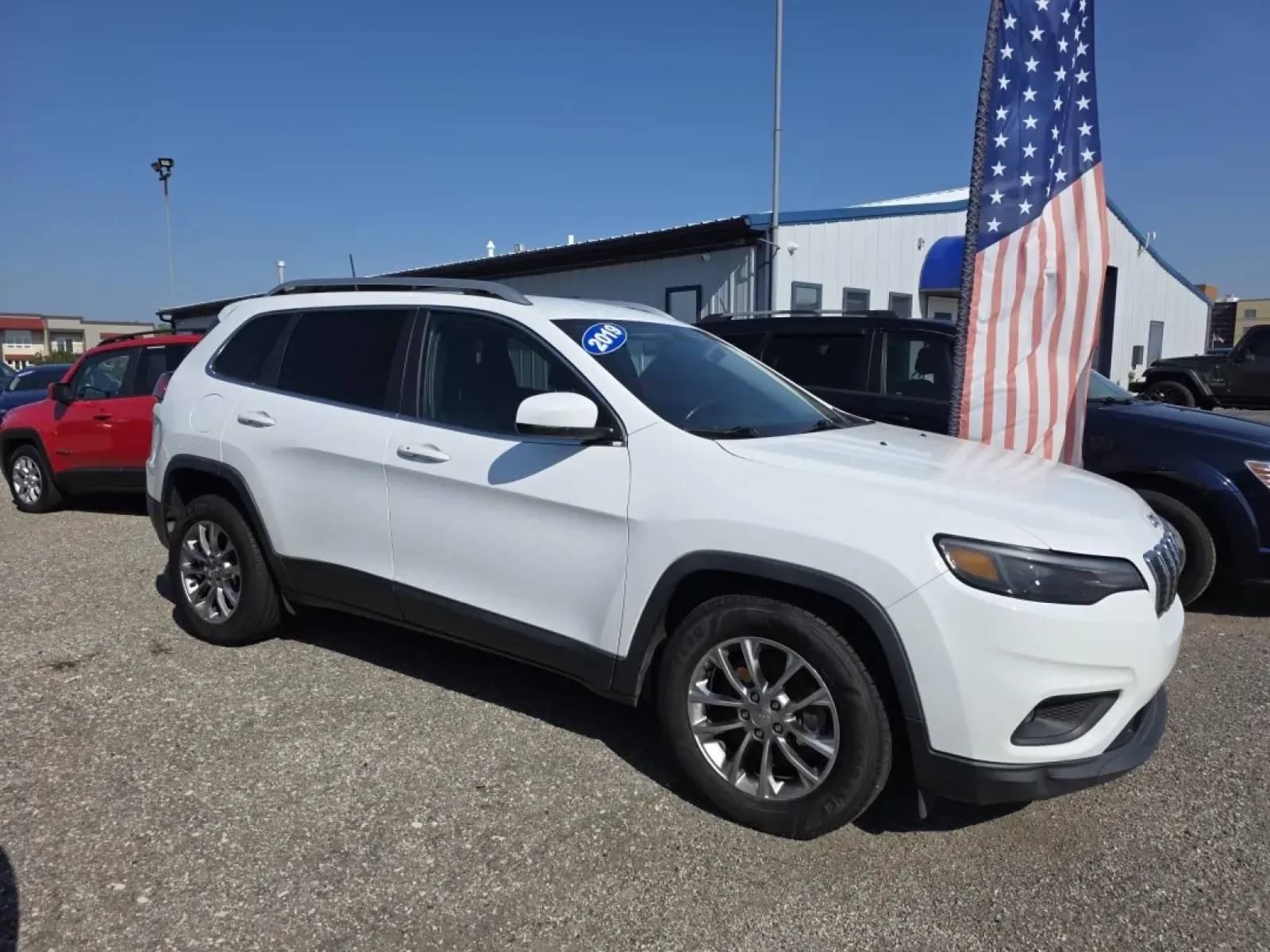 2019 Jeep Cherokee (1C4PJLLB7KD) with an Other engine, located at 15 Petro Dr, Warsaw, IN, 46582, (574) 306-0055, 41.273563, -85.857544 - Adventure awaits with this 2019 Jeep Cherokee, a perfect blend of rugged capability and urban sophistication designed for the modern explorer. Whether you're navigating through the bustling streets of Warsaw, IN, or seeking out hidden trails in nearby Winona Lake, this crossover is your ideal partne - Photo#8