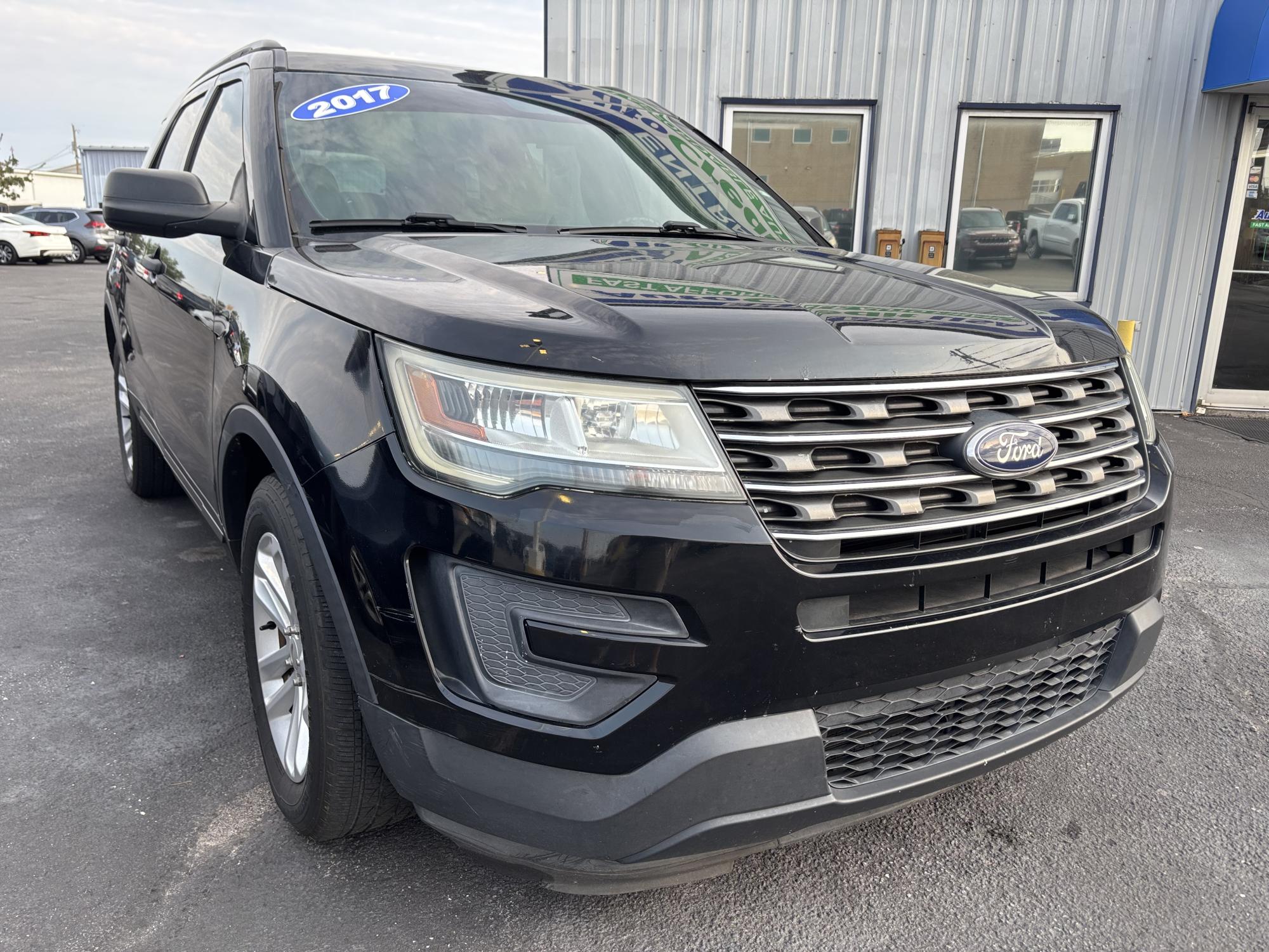 photo of 2017 Ford EXPLORER BASE 