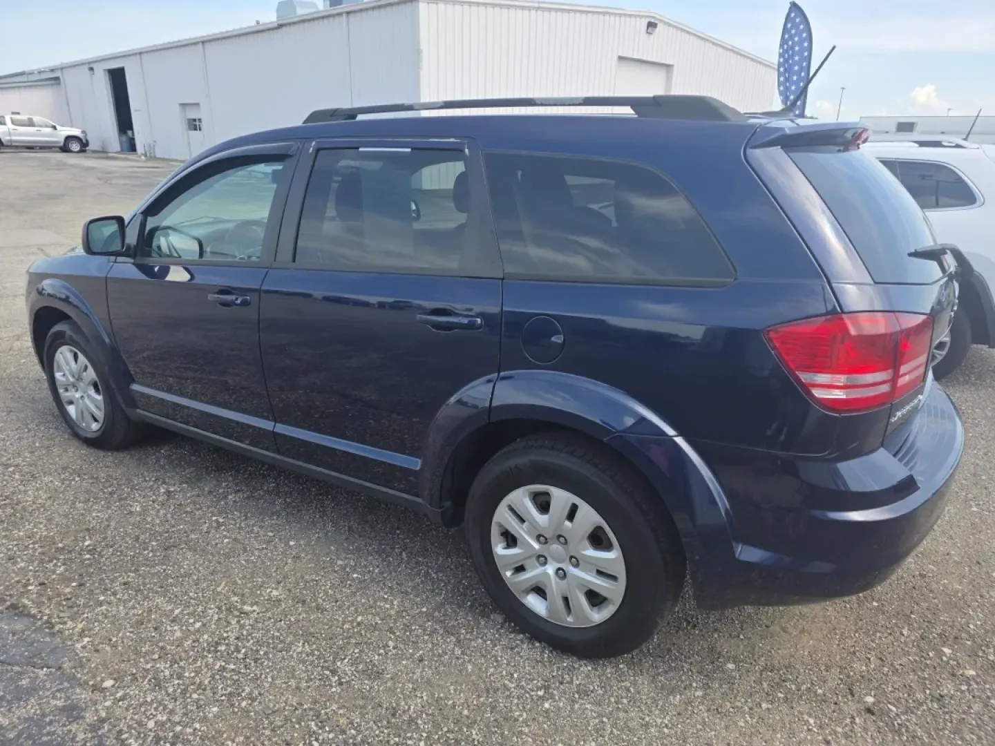 2017 Dodge Journey (3C4PDCABXHT) with an Other engine, located at 15 Petro Dr, Warsaw, IN, 46582, (574) 306-0055, 41.273563, -85.857544 - ### Discover Your Next Adventure with the 2017 Dodge Journey SE at Auto Credit - Warsaw, IN<br /> <br /> Are you searching for a versatile vehicle that can seamlessly fit into your busy lifestyle? Look no further than the 2017 Dodge Journey SE, available now at Auto Credit in Warsaw, Indiana! This s - Photo#1