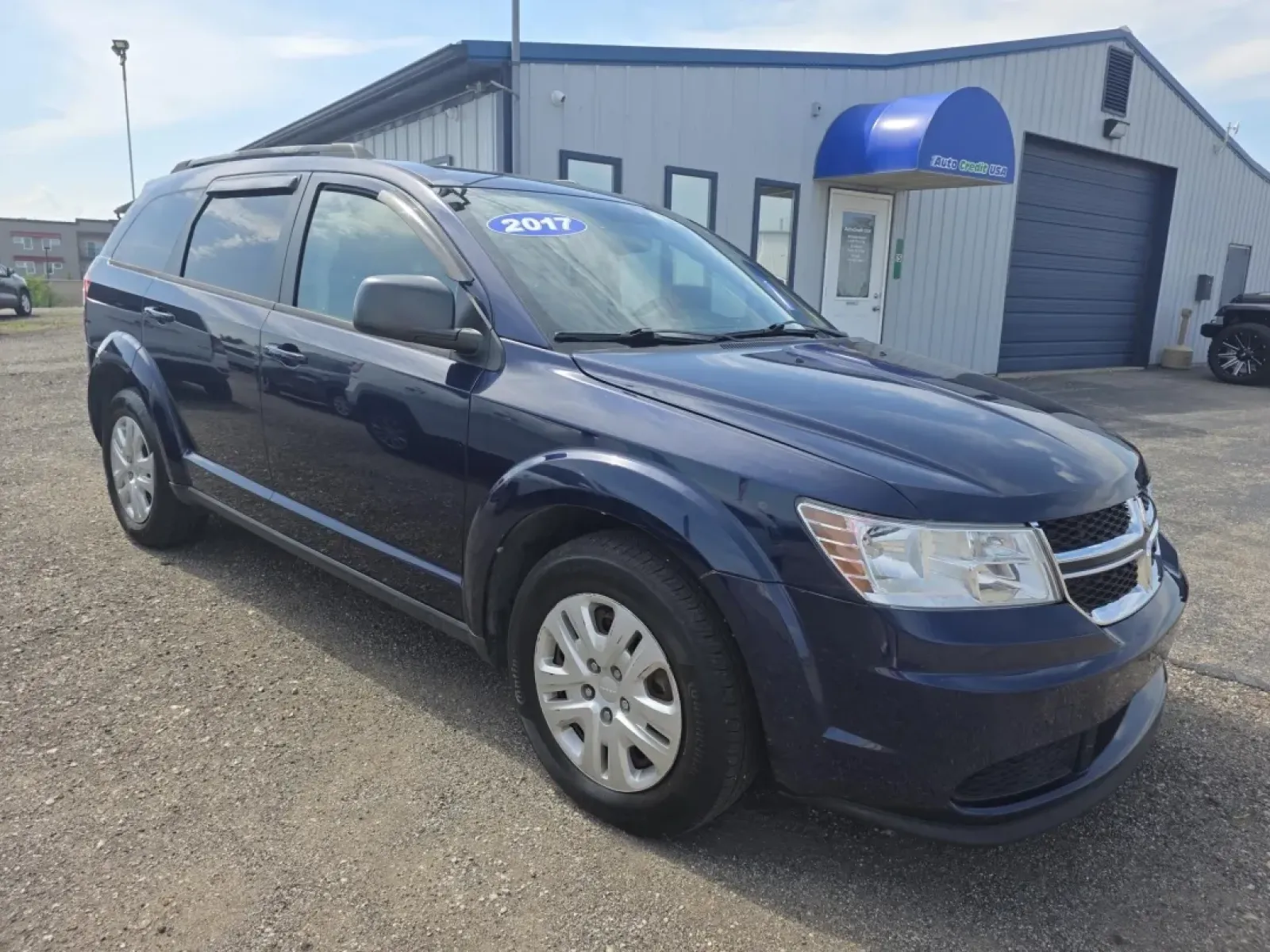 2017 Dodge Journey (3C4PDCABXHT) with an Other engine, located at 15 Petro Dr, Warsaw, IN, 46582, (574) 306-0055, 41.273563, -85.857544 - ### Discover Your Next Adventure with the 2017 Dodge Journey SE at Auto Credit - Warsaw, IN<br /> <br /> Are you searching for a versatile vehicle that can seamlessly fit into your busy lifestyle? Look no further than the 2017 Dodge Journey SE, available now at Auto Credit in Warsaw, Indiana! This s - Photo#8
