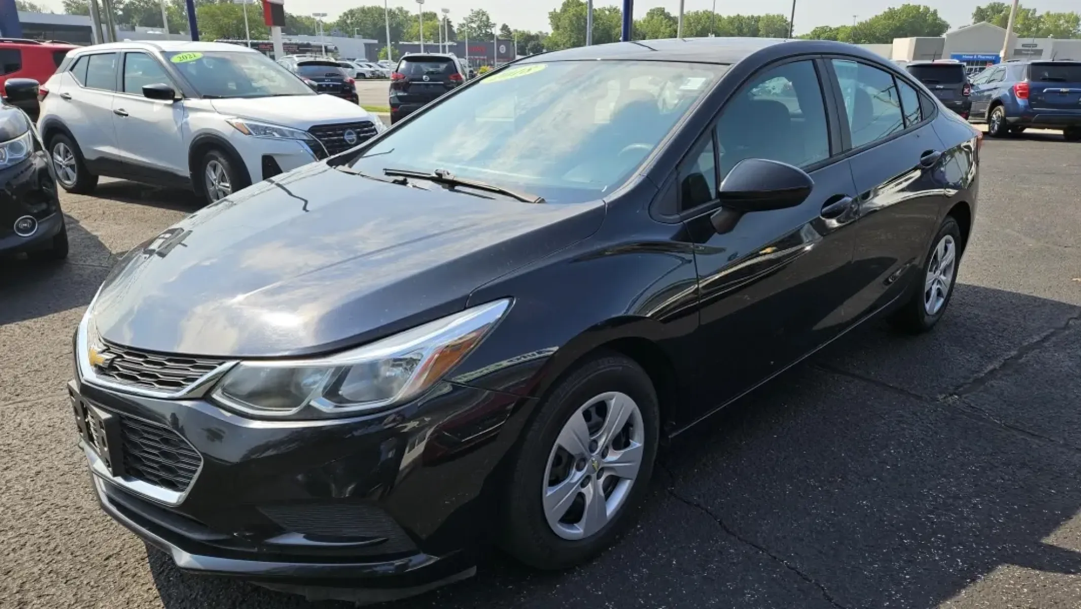 2018 Chevrolet CRUZE LS (1G1BC5SM6J7) with an Other engine, located at 5744 Central Avenue, Toledo, OH, 43615, (419) 724-0130, 41.676781, -83.682137 - **Experience Freedom on the Road with the 2018 Chevrolet Cruze LS at Auto Credit in Toledo, OH!**<br /> <br /> Are you ready to elevate your daily commute or family outings with a reliable sedan that fits your lifestyle? Look no further than the 2018 Chevrolet Cruze LS, available now at Auto Credit, - Photo#1