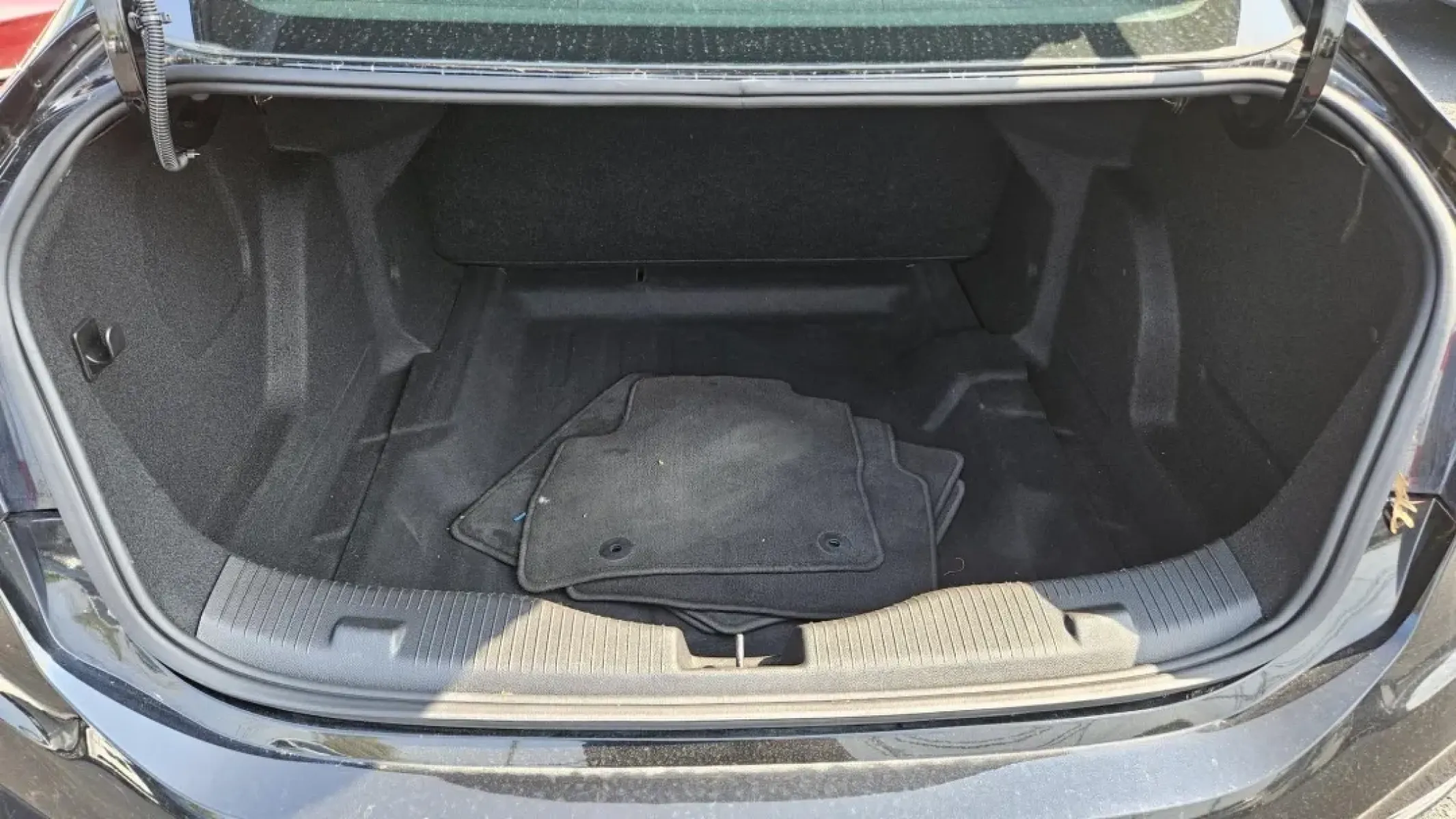 2018 Chevrolet CRUZE LS (1G1BC5SM6J7) with an Other engine, located at 5744 Central Avenue, Toledo, OH, 43615, (419) 724-0130, 41.676781, -83.682137 - **Experience Freedom on the Road with the 2018 Chevrolet Cruze LS at Auto Credit in Toledo, OH!**<br /> <br /> Are you ready to elevate your daily commute or family outings with a reliable sedan that fits your lifestyle? Look no further than the 2018 Chevrolet Cruze LS, available now at Auto Credit, - Photo#4