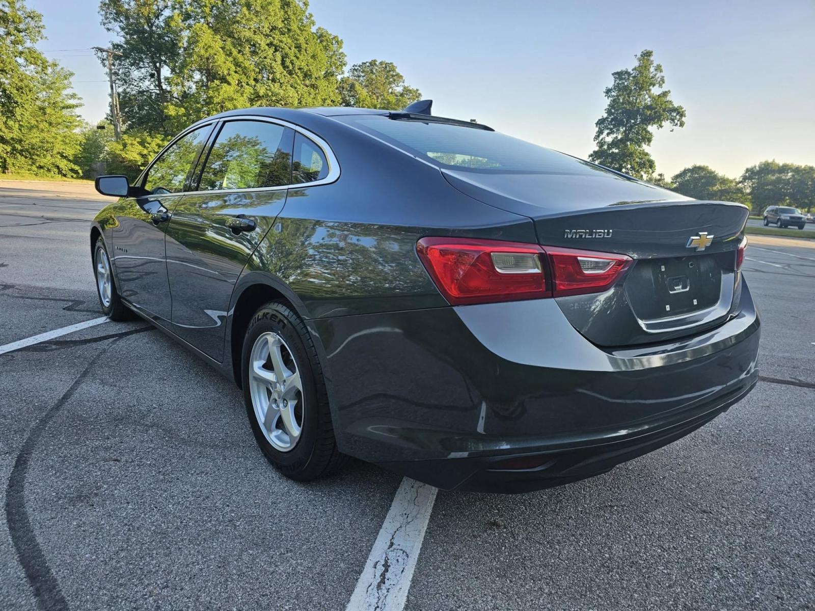 2017 GREEN /BLACK Chevrolet Malibu 1FL (1G1ZC5ST1HF) with an 1.5L L4 DOHC 16V engine, 6A transmission, located at 502 South Main Street, Columbia City, IN, 46725, (260) 244-4645, 41.151382, -85.490578 - Photo#3