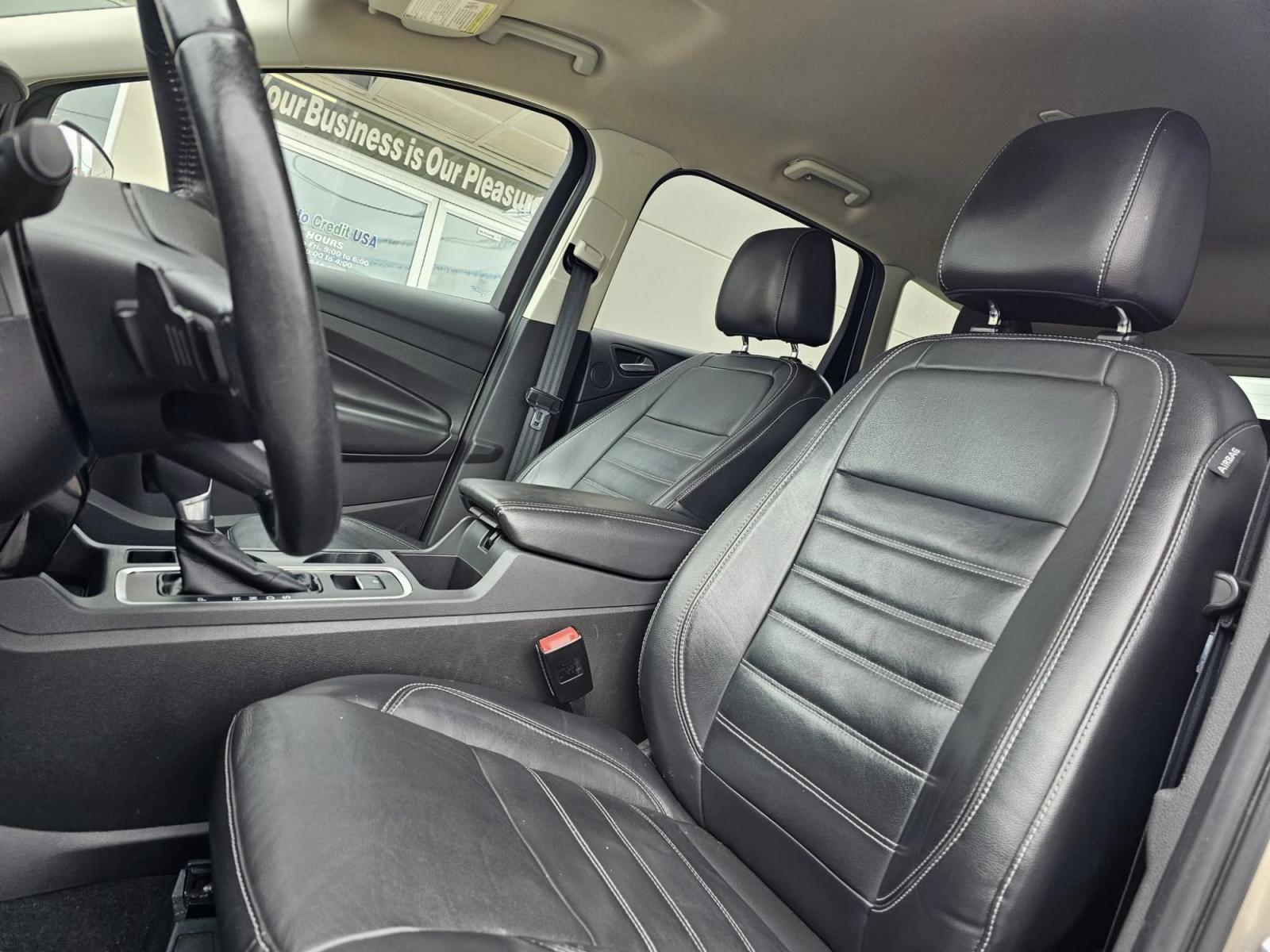 2017 Ford Escape (1FMCU0JD9HU) with an Other engine, located at 502 South Main Street, Columbia City, IN, 46725, (260) 244-4645, 41.151382, -85.490578 - **Discover Your Next Adventure with the 2017 Ford Escape Titanium at Auto Credit!**<br /> <br /> Are you ready to elevate your driving experience? Whether you're embarking on family road trips, commuting to work, or simply running errands around Columbia City, the 2017 Ford Escape Titanium is design - Photo#5