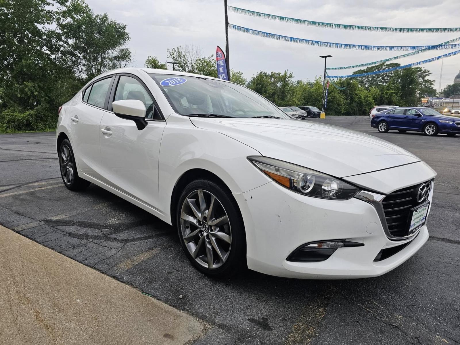 2018 WHITE /BLACK Mazda MAZDA3 Touring (3MZBN1V34JM) with an 2.5L L4 DOHC 16V engine, 6A transmission, located at 502 South Main Street, Columbia City, IN, 46725, (260) 244-4645, 41.151382, -85.490578 - Photo#1
