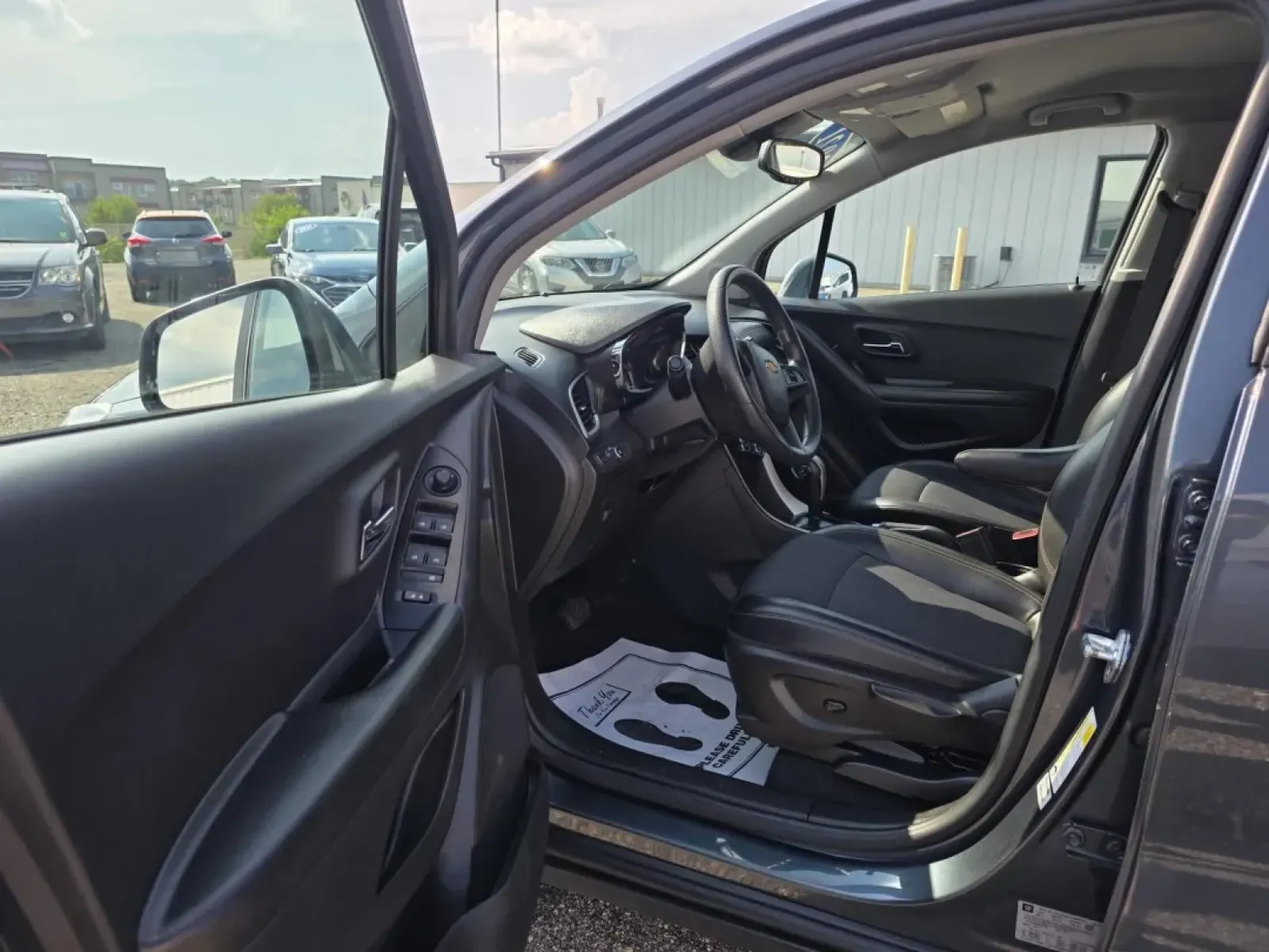 2021 Chevrolet TRAX 1LT (KL7CJLSB6MB) with an Other engine, located at 15 Petro Dr, Warsaw, IN, 46582, (574) 306-0055, 41.273563, -85.857544 - Discover your next adventure with the versatile 2021 Chevrolet Trax 1LT, perfect for growing families, daily commutes, or weekend getaways. This stylish blue-grey wagon combines practicality with modern features, making it an ideal choice for those who crave both functionality and comfort. Visit Aut - Photo#3