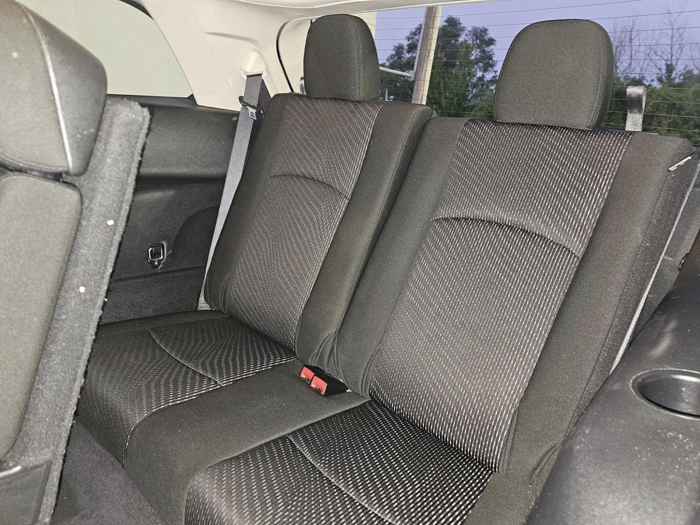 2019 GRAY Dodge Journey (3C4PDCAB4KT) with an Other engine, located at 502 South Main Street, Columbia City, IN, 46725, (260) 244-4645, 41.151382, -85.490578 - **Embark on Your Next Adventure with the 2019 Dodge Journey SE!**<br /> <br /> Are you ready to elevate your family outings or weekend getaways? The 2019 Dodge Journey SE is the perfect companion for those who crave the versatility of an SUV while enjoying the comforts of a spacious interior. Whethe - Photo#4