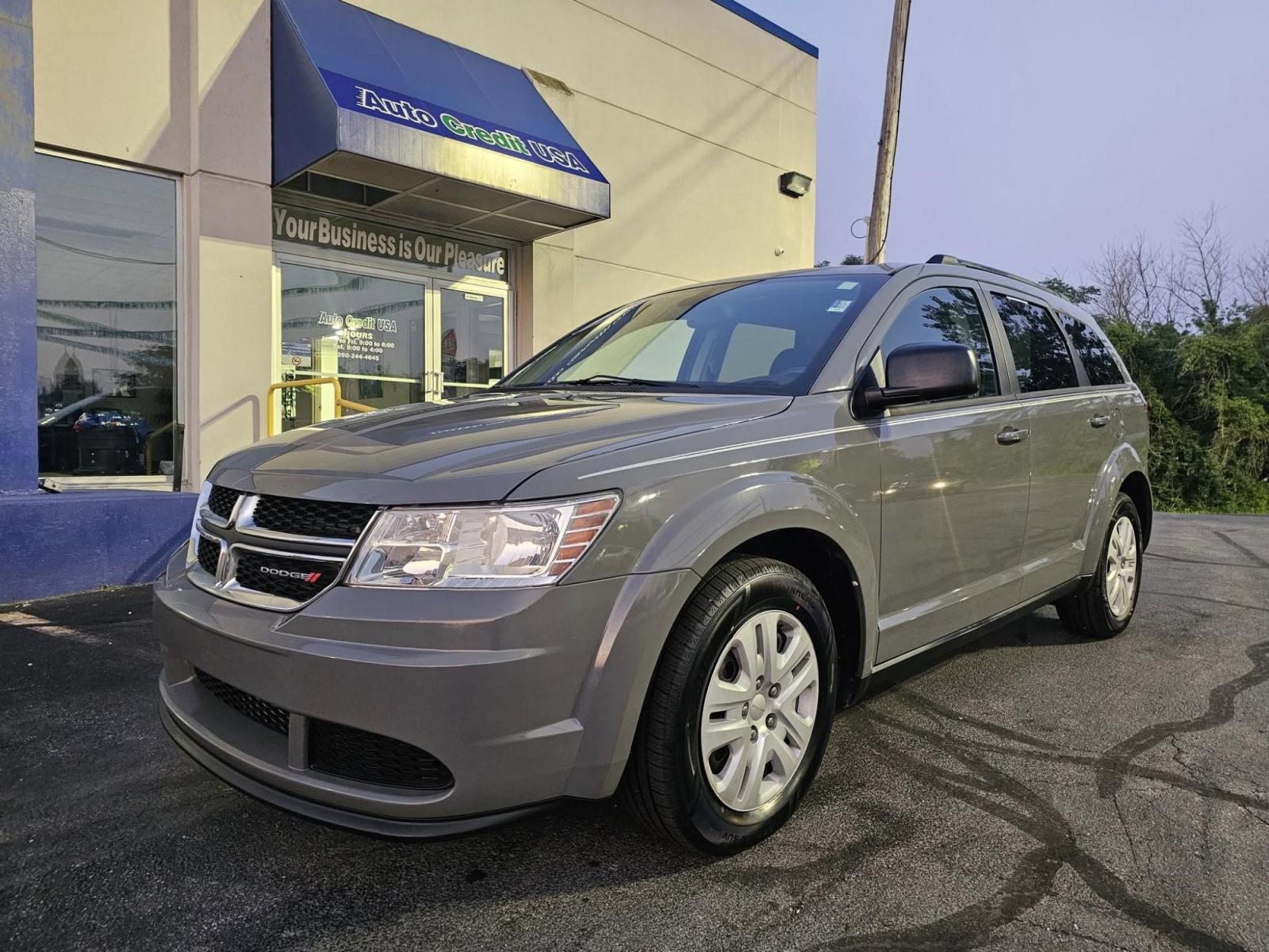 2019 GRAY Dodge Journey (3C4PDCAB4KT) with an Other engine, located at 502 South Main Street, Columbia City, IN, 46725, (260) 244-4645, 41.151382, -85.490578 - **Embark on Your Next Adventure with the 2019 Dodge Journey SE!**<br /> <br /> Are you ready to elevate your family outings or weekend getaways? The 2019 Dodge Journey SE is the perfect companion for those who crave the versatility of an SUV while enjoying the comforts of a spacious interior. Whethe - Photo#0