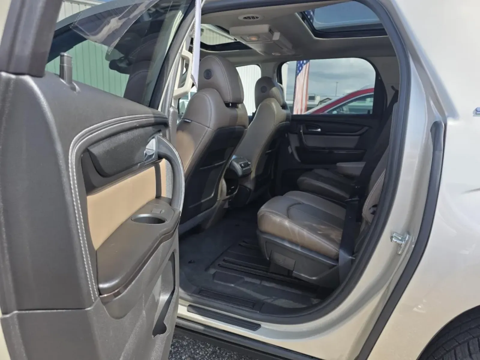 2016 GMC Acadia (1GKKRRKD1GJ) with an Other engine, located at 15 Petro Dr, Warsaw, IN, 46582, (574) 306-0055, 41.273563, -85.857544 - **Adventure Awaits with the 2016 GMC Acadia - Your Perfect Family SUV!**<br /> <br /> Are you ready to elevate your family road trips and daily commutes? The 2016 GMC Acadia is designed for those who cherish unforgettable moments on the road while ensuring comfort and safety for every passenger. Whe - Photo#5