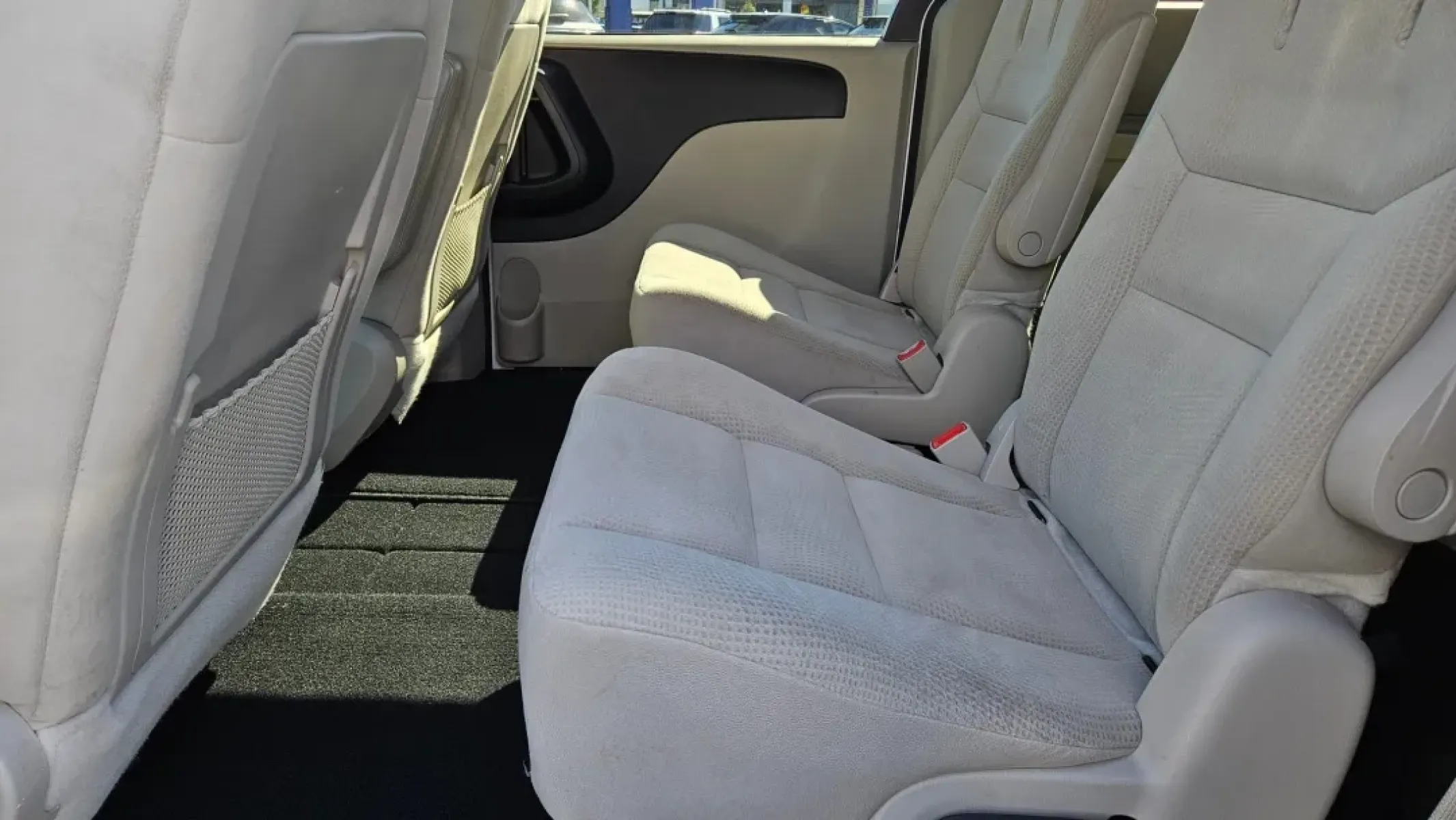 2016 Dodge Grand Caravan (2C4RDGBG1GR) with an Other engine, located at 5744 Central Avenue, Toledo, OH, 43615, (419) 724-0130, 41.676781, -83.682137 - **Discover the Ultimate Family Companion: 2016 Dodge Grand Caravan in Toledo, OH!**<br /> <br /> Are you ready to elevate your family's adventures? Whether you're shuttling the kids to soccer practice, planning a weekend getaway, or simply running errands around town, the 2016 Dodge Grand Caravan is - Photo#6