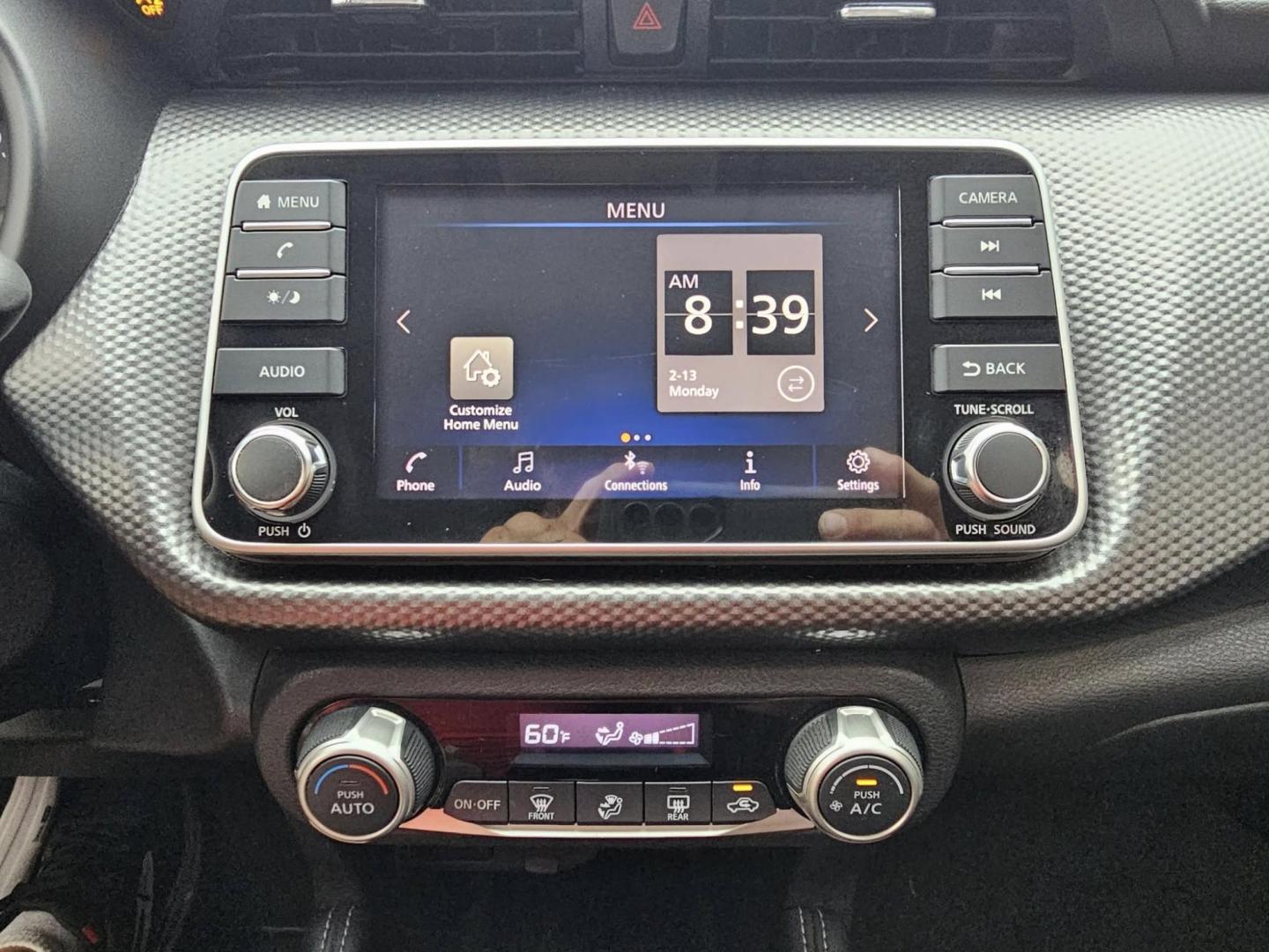 2019 WHITE /BLACK Nissan Kicks S (3N1CP5CU0KL) with an 1.6L L4 engine, CVT transmission, located at 502 South Main Street, Columbia City, IN, 46725, (260) 244-4645, 41.151382, -85.490578 - Photo#6