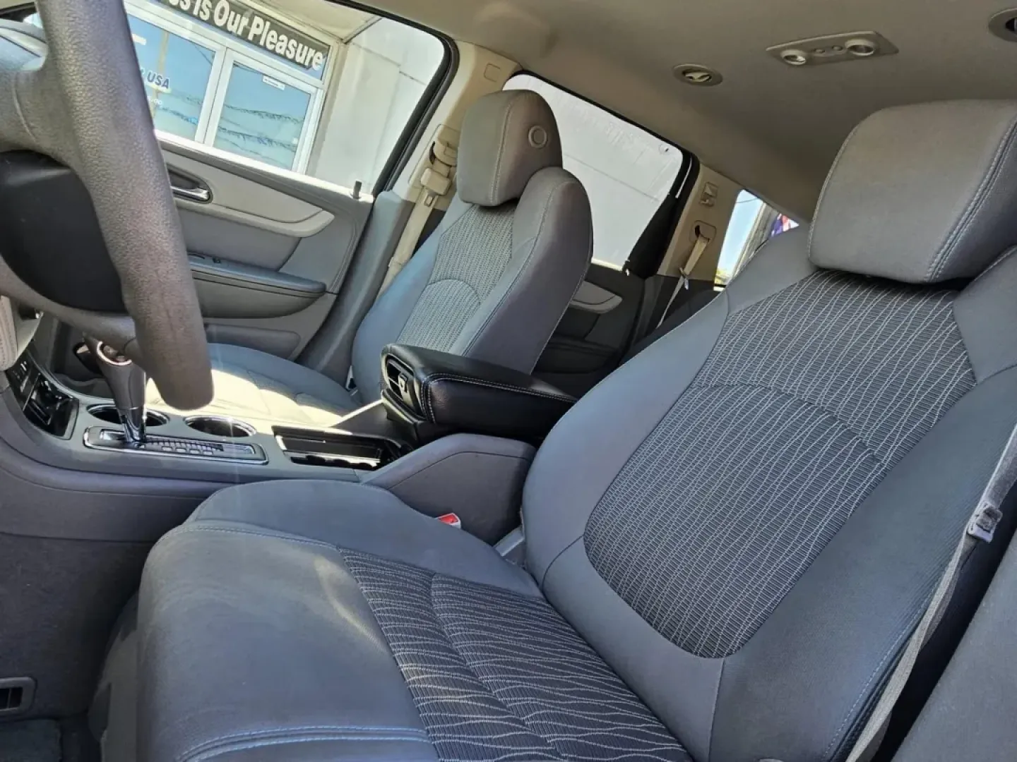 2016 Chevrolet TRAVERSE LS (1GNKRFKD9GJ) with an Other engine, located at 502 South Main Street, Columbia City, IN, 46725, (260) 244-4645, 41.151382, -85.490578 - Discover the ultimate family adventure with the 2016 Chevrolet Traverse LS, available now at Auto Credit, your trusted Buy Here Pay Here dealership in the heart of Columbia City, Indiana. Located at 502 South Main Street, we specialize in making car ownership accessible for everyone, especially for - Photo#3