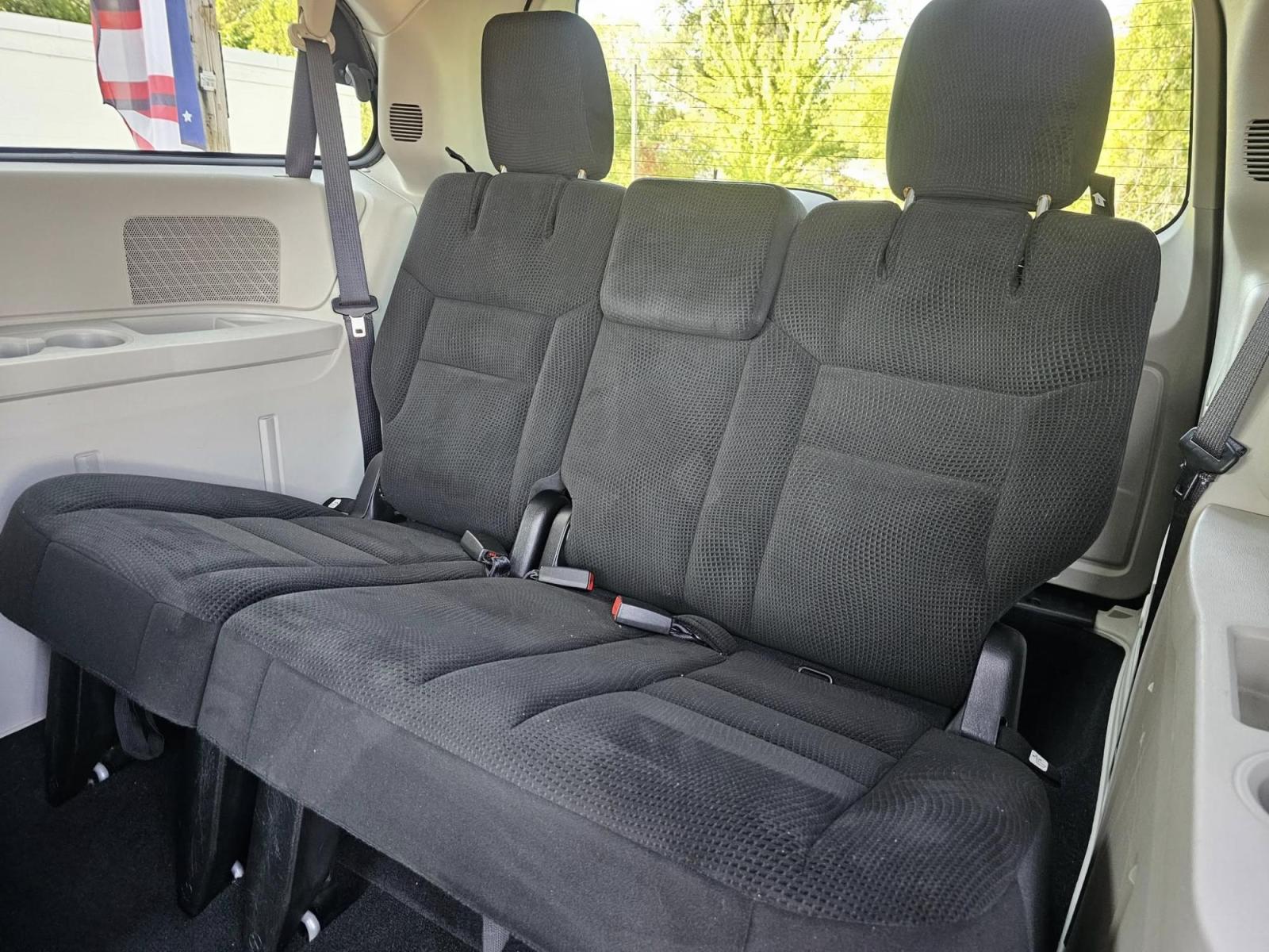 2019 SILVER Dodge Grand Caravan (2C4RDGCG8KR) with an Other engine, located at 502 South Main Street, Columbia City, IN, 46725, (260) 244-4645, 41.151382, -85.490578 - Are you ready to elevate family outings and weekend adventures? Look no further than this 2019 Dodge Grand Caravan, the ultimate vehicle designed for those who value space, comfort, and versatility. Whether you're shuttling the kids to soccer practice, embarking on a road trip, or simply running err - Photo#4