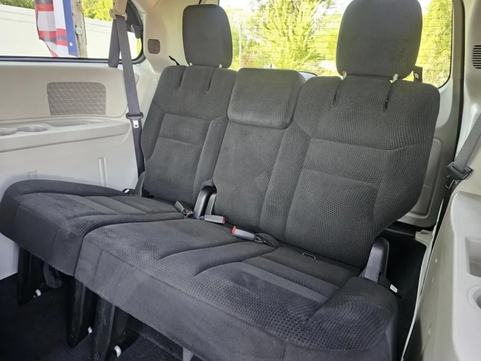 2019 SILVER Dodge Grand Caravan (2C4RDGCG8KR) with an Other engine, located at 502 South Main Street, Columbia City, IN, 46725, (260) 244-4645, 41.151382, -85.490578 - Are you ready to elevate family outings and weekend adventures? Look no further than this 2019 Dodge Grand Caravan, the ultimate vehicle designed for those who value space, comfort, and versatility. Whether you're shuttling the kids to soccer practice, embarking on a road trip, or simply running err - Photo#3