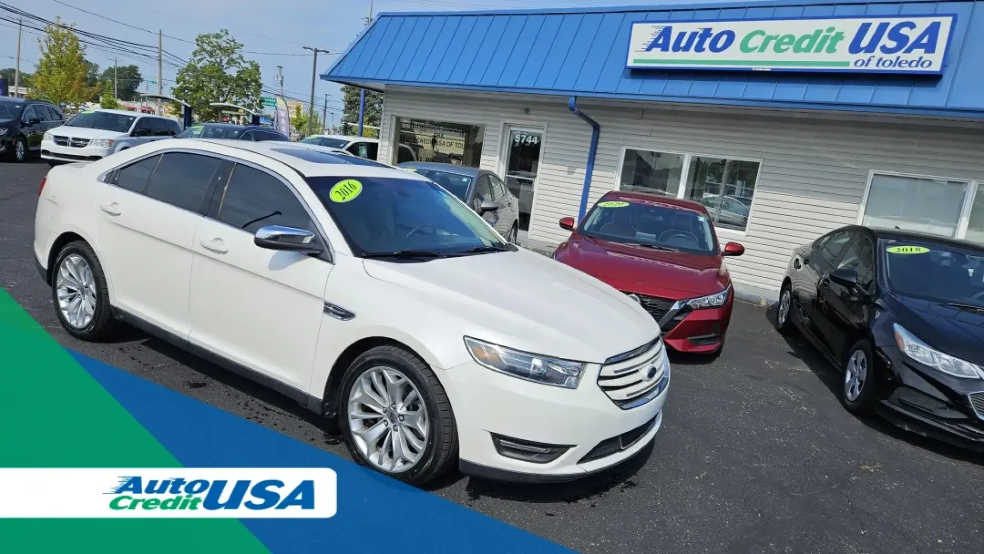 2016 Ford TAURUS LIMITED (1FAHP2F89GG) with an Other engine, located at 5744 Central Avenue, Toledo, OH, 43615, (419) 724-0130, 41.676781, -83.682137 - Are you searching for a dependable sedan that seamlessly fits into your busy lifestyle? Look no further! At Auto Credit, located at 5744 Central Avenue in Toledo, OH, we proudly present the 2016 Ford Taurus Limited-a perfect blend of comfort, style, and reliability. This sedan is an excellent choice - Photo#0