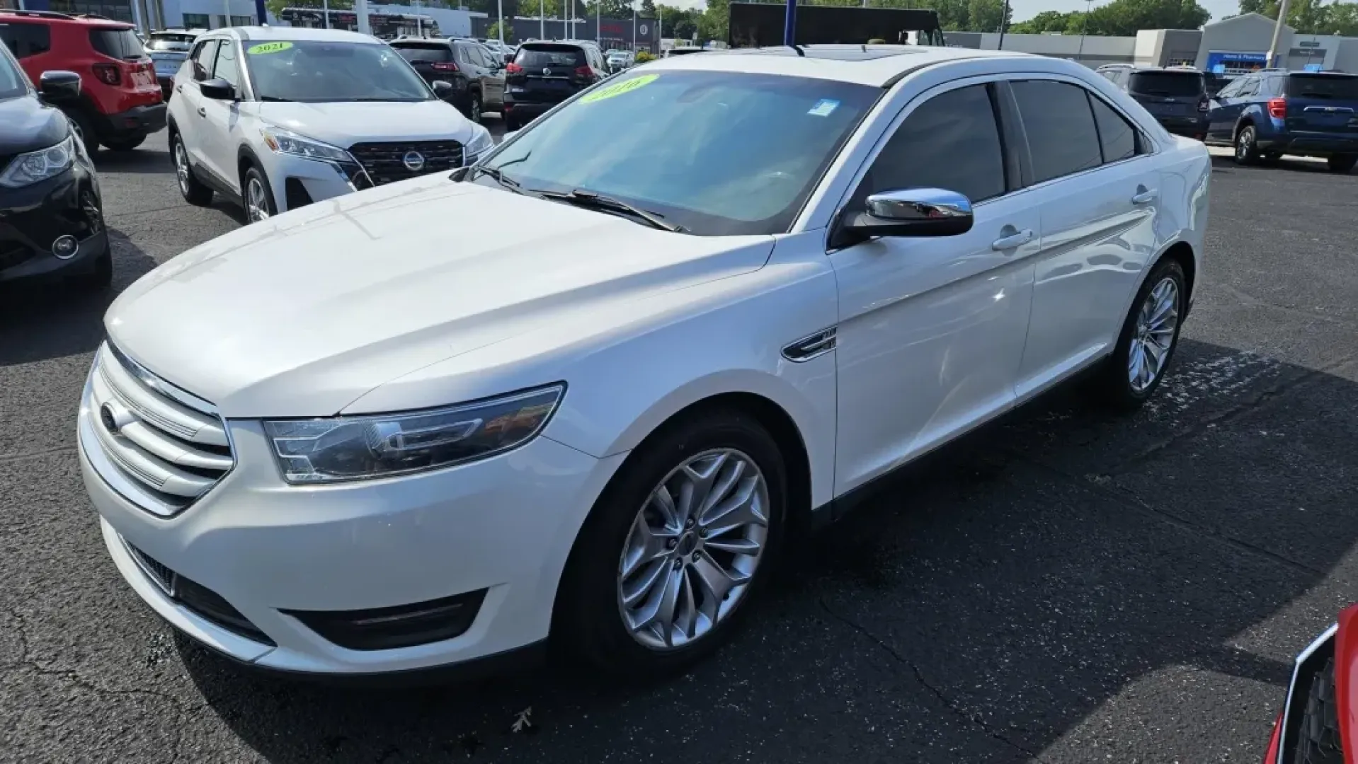 2016 Ford TAURUS LIMITED (1FAHP2F89GG) with an Other engine, located at 5744 Central Avenue, Toledo, OH, 43615, (419) 724-0130, 41.676781, -83.682137 - Are you searching for a dependable sedan that seamlessly fits into your busy lifestyle? Look no further! At Auto Credit, located at 5744 Central Avenue in Toledo, OH, we proudly present the 2016 Ford Taurus Limited-a perfect blend of comfort, style, and reliability. This sedan is an excellent choice - Photo#1