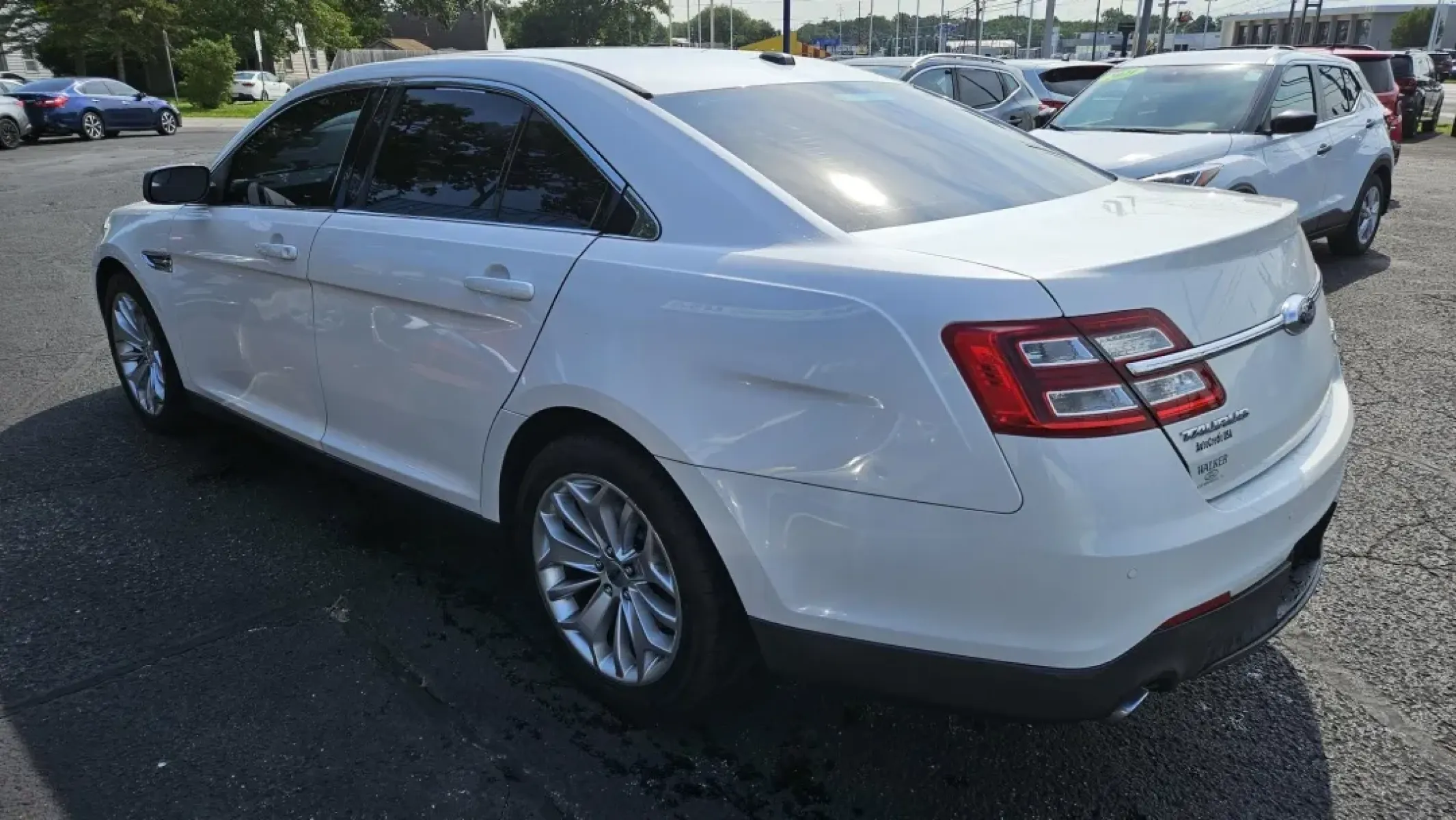 2016 Ford TAURUS LIMITED (1FAHP2F89GG) with an Other engine, located at 5744 Central Avenue, Toledo, OH, 43615, (419) 724-0130, 41.676781, -83.682137 - Are you searching for a dependable sedan that seamlessly fits into your busy lifestyle? Look no further! At Auto Credit, located at 5744 Central Avenue in Toledo, OH, we proudly present the 2016 Ford Taurus Limited-a perfect blend of comfort, style, and reliability. This sedan is an excellent choice - Photo#2