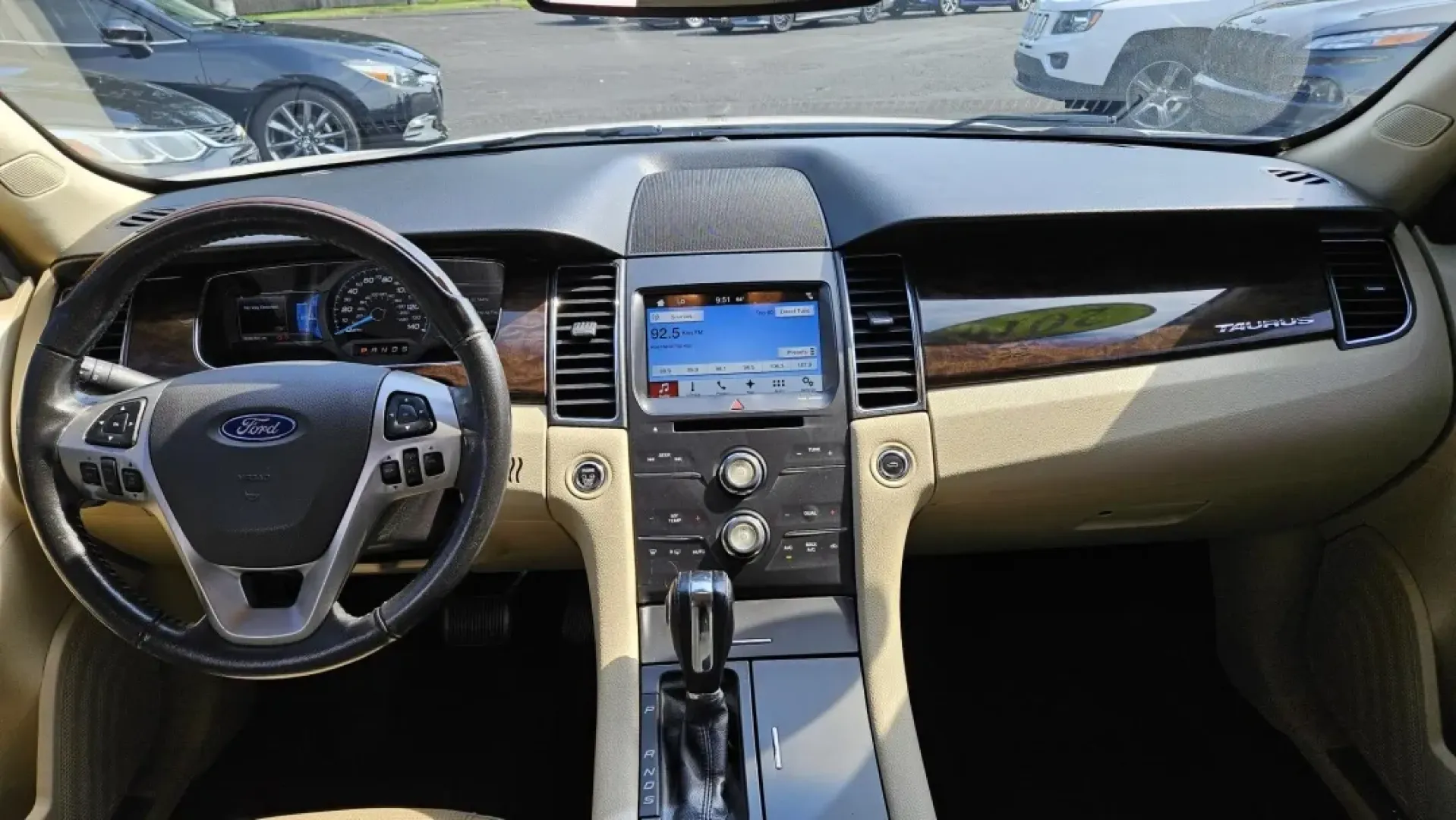 2016 Ford TAURUS LIMITED (1FAHP2F89GG) with an Other engine, located at 5744 Central Avenue, Toledo, OH, 43615, (419) 724-0130, 41.676781, -83.682137 - Are you searching for a dependable sedan that seamlessly fits into your busy lifestyle? Look no further! At Auto Credit, located at 5744 Central Avenue in Toledo, OH, we proudly present the 2016 Ford Taurus Limited-a perfect blend of comfort, style, and reliability. This sedan is an excellent choice - Photo#5