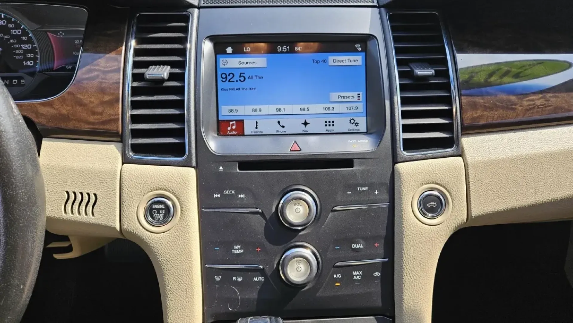 2016 Ford TAURUS LIMITED (1FAHP2F89GG) with an Other engine, located at 5744 Central Avenue, Toledo, OH, 43615, (419) 724-0130, 41.676781, -83.682137 - Are you searching for a dependable sedan that seamlessly fits into your busy lifestyle? Look no further! At Auto Credit, located at 5744 Central Avenue in Toledo, OH, we proudly present the 2016 Ford Taurus Limited-a perfect blend of comfort, style, and reliability. This sedan is an excellent choice - Photo#7