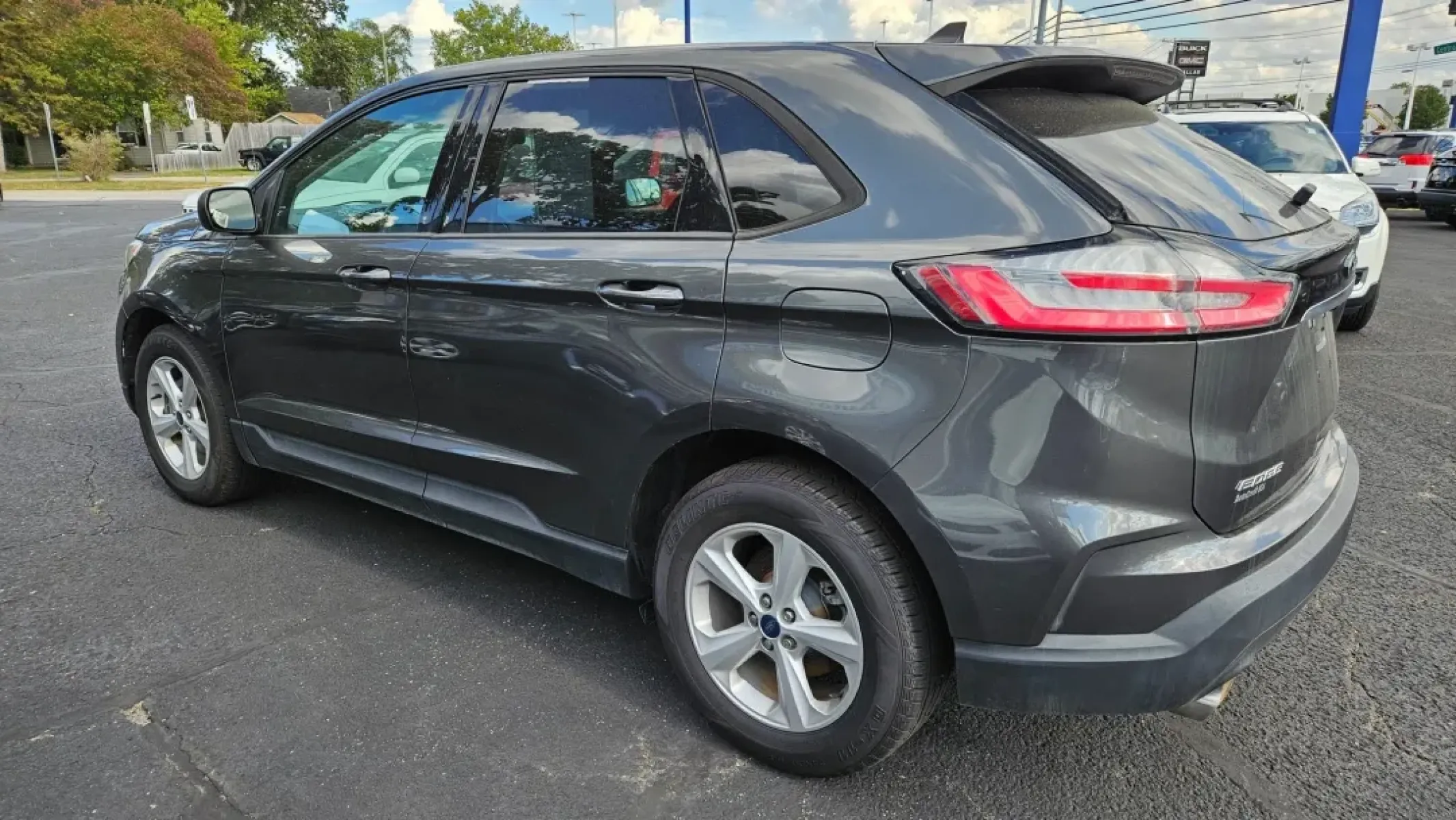 2019 Ford Edge (2FMPK3G96KB) with an Other engine, located at 5744 Central Avenue, Toledo, OH, 43615, (419) 724-0130, 41.676781, -83.682137 - Discover the perfect blend of style, comfort, and versatility with the **2019 Ford Edge**, now available at **Auto Credit in Toledo, Ohio**. Whether you're a growing family in need of a reliable SUV for school runs, or a commuter searching for a vehicle that balances functionality with a touch of fl - Photo#3