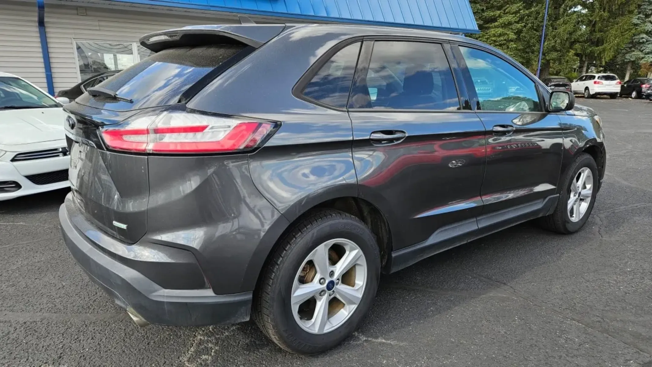2019 Ford Edge (2FMPK3G96KB) with an Other engine, located at 5744 Central Avenue, Toledo, OH, 43615, (419) 724-0130, 41.676781, -83.682137 - Discover the perfect blend of style, comfort, and versatility with the **2019 Ford Edge**, now available at **Auto Credit in Toledo, Ohio**. Whether you're a growing family in need of a reliable SUV for school runs, or a commuter searching for a vehicle that balances functionality with a touch of fl - Photo#4