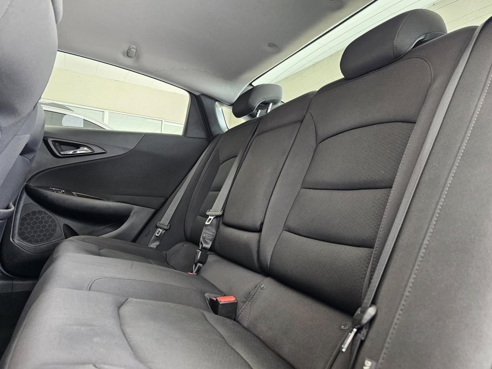 2018 Chevrolet Malibu (1G1ZD5ST2JF) with an Other engine, located at 502 South Main Street, Columbia City, IN, 46725, (260) 244-4645, 41.151382, -85.490578 - **Experience Comfort and Style with the 2018 Chevrolet Malibu Your Next Family Sedan Awaits!**<br /> <br /> Are you ready to elevate your daily commute or weekend adventures with a vehicle that embodies both style and reliability? Look no further than this stunning **2018 Chevrolet Malibu**, proudl - Photo#4