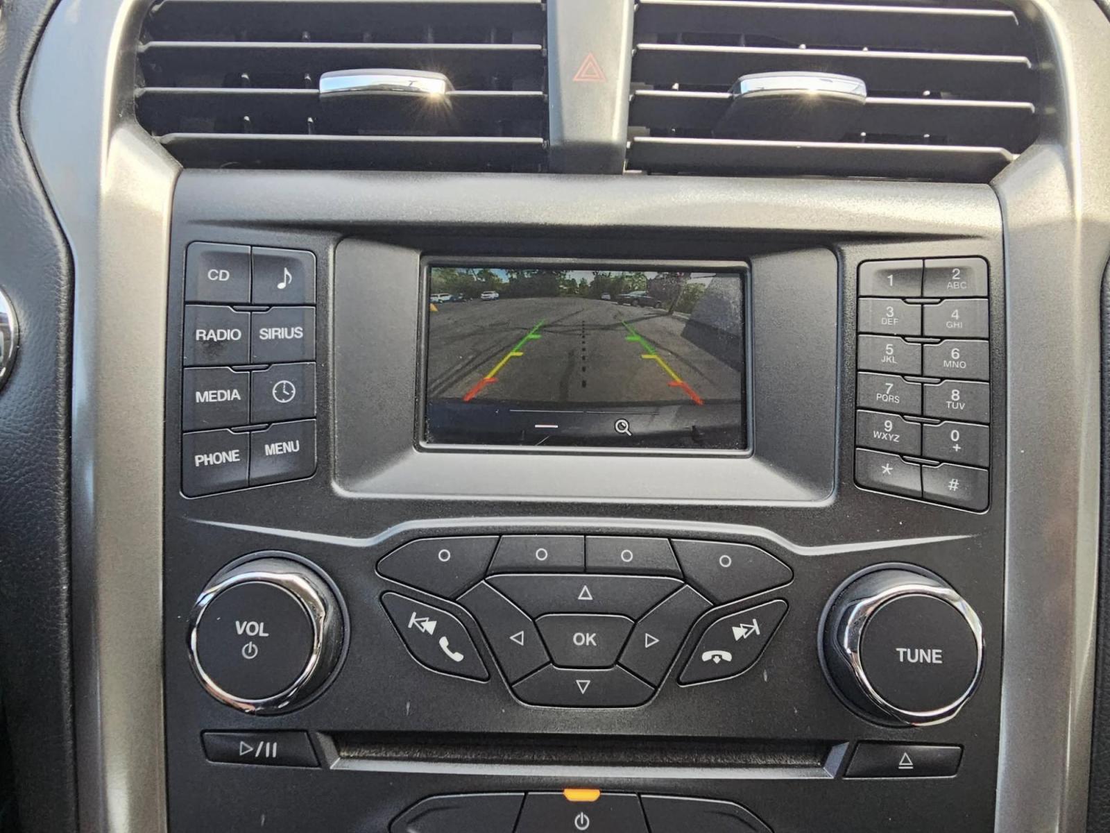 2018 Ford FUSION SE (3FA6P0H7XJR) with an Other engine, located at 502 South Main Street, Columbia City, IN, 46725, (260) 244-4645, 41.151382, -85.490578 - **Discover Your Perfect Sedan for Daily Adventures: 2018 Ford Fusion SE in Columbia City, IN**<br /> <br /> Are you in search of a stylish and reliable vehicle that fits seamlessly into your daily life? Look no further than this 2018 Ford Fusion SE, ideal for anyone from busy commuters to growing fa - Photo#8