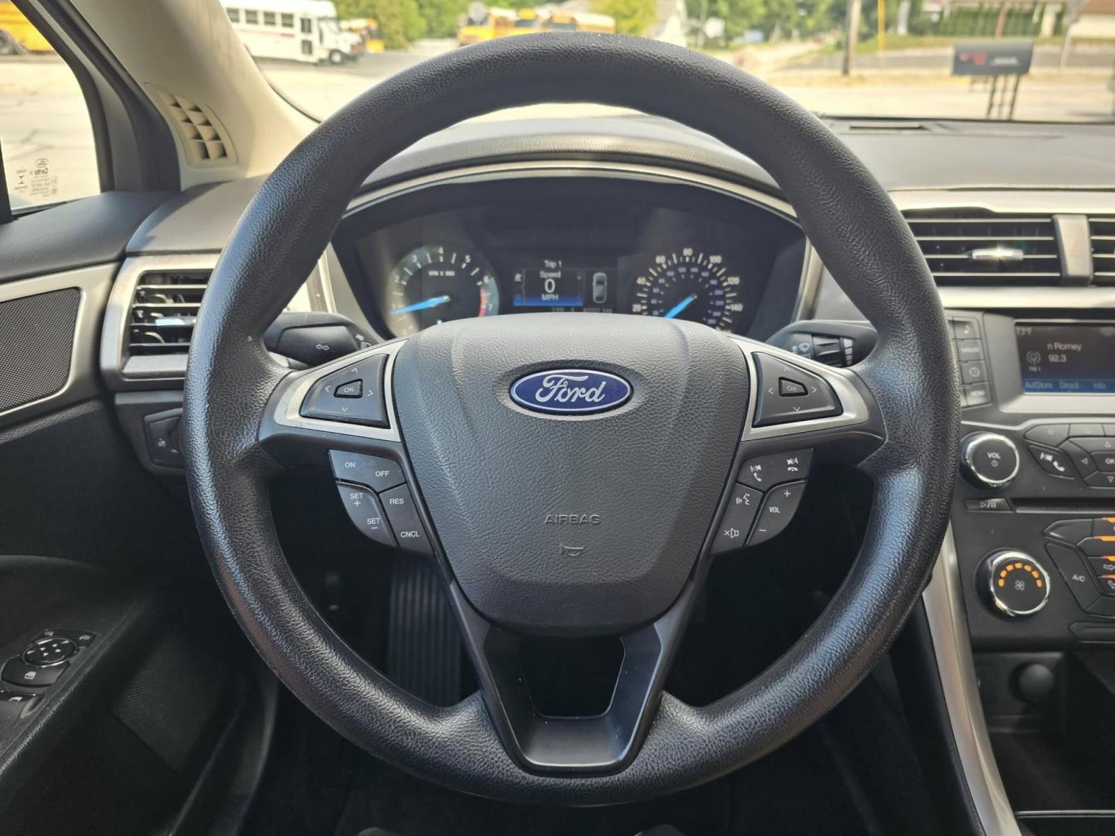 2018 Ford FUSION SE (3FA6P0H7XJR) with an Other engine, located at 502 South Main Street, Columbia City, IN, 46725, (260) 244-4645, 41.151382, -85.490578 - **Discover Your Perfect Sedan for Daily Adventures: 2018 Ford Fusion SE in Columbia City, IN**<br /> <br /> Are you in search of a stylish and reliable vehicle that fits seamlessly into your daily life? Look no further than this 2018 Ford Fusion SE, ideal for anyone from busy commuters to growing fa - Photo#7