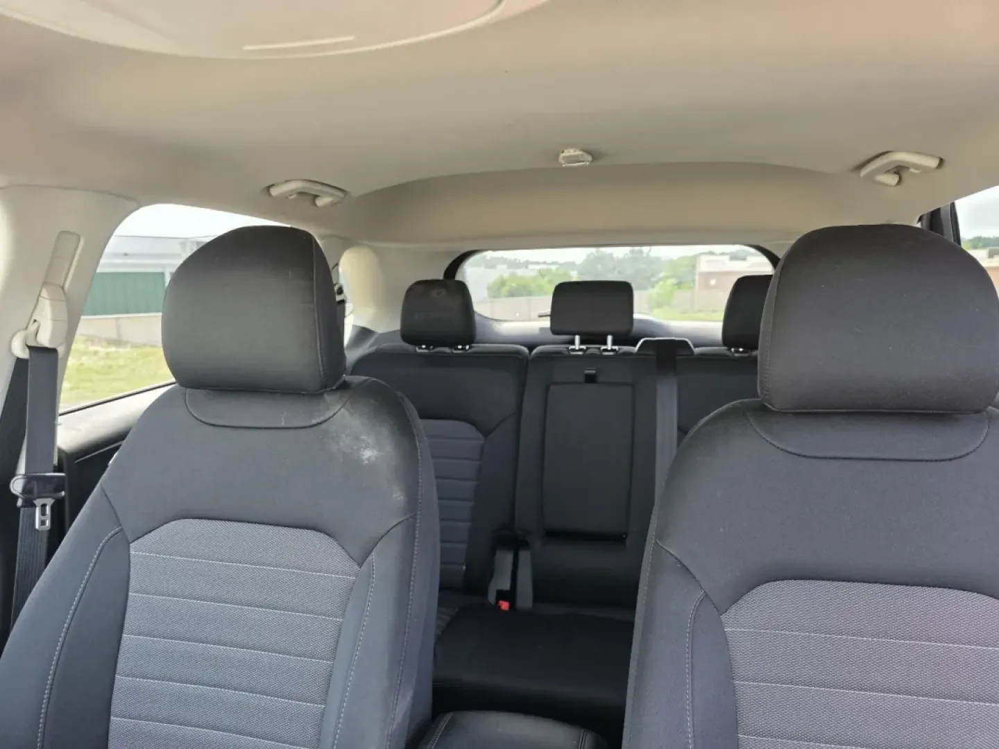 2018 Ford Edge (2FMPK4G94JB) with an Other engine, located at 15 Petro Dr, Warsaw, IN, 46582, (574) 306-0055, 41.273563, -85.857544 - **Adventure Awaits: Discover the 2018 Ford Edge at Auto Credit in Warsaw, IN!**<br /> <br /> Are you searching for the perfect blend of style, comfort, and reliability for your next family road trip or daily commute? Look no further! The 2018 Ford Edge is an outstanding SUV that offers ample space, - Photo#4