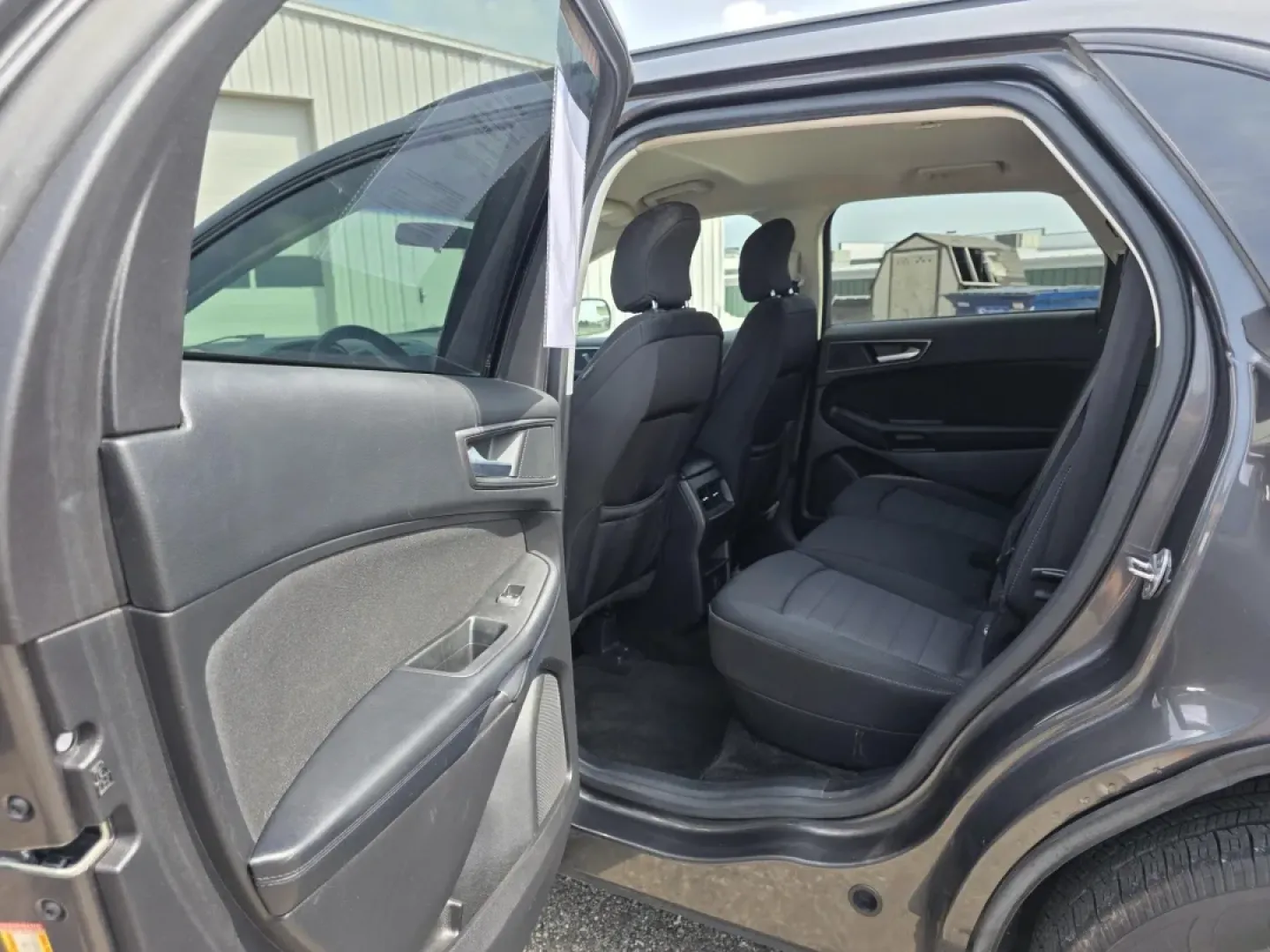 2018 Ford Edge (2FMPK4G94JB) with an Other engine, located at 15 Petro Dr, Warsaw, IN, 46582, (574) 306-0055, 41.273563, -85.857544 - **Adventure Awaits: Discover the 2018 Ford Edge at Auto Credit in Warsaw, IN!**<br /> <br /> Are you searching for the perfect blend of style, comfort, and reliability for your next family road trip or daily commute? Look no further! The 2018 Ford Edge is an outstanding SUV that offers ample space, - Photo#5