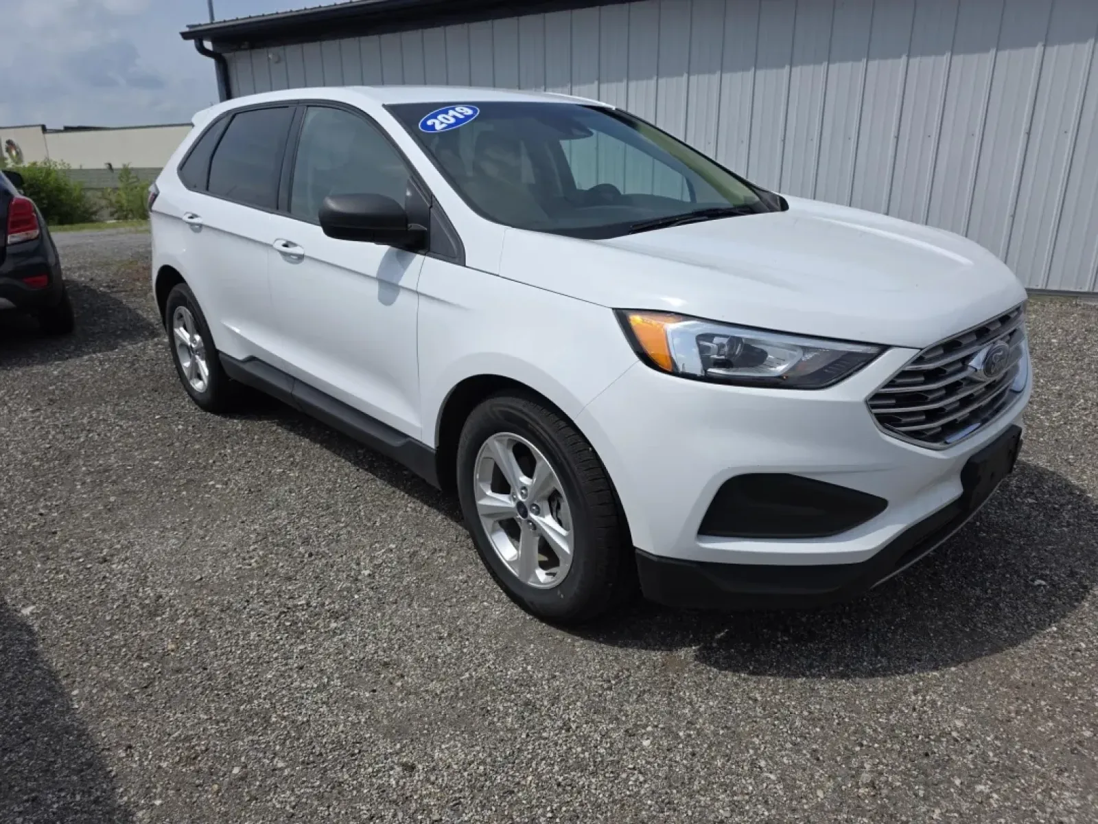 2019 Ford Edge (2FMPK3G96KB) with an Other engine, located at 15 Petro Dr, Warsaw, IN, 46582, (574) 306-0055, 41.273563, -85.857544 - **Explore the Versatile 2019 Ford Edge Your Ultimate Companion for Family Adventures!**<br /> <br /> Are you ready to elevate your daily commute or embark on exciting family road trips? Look no further than the 2019 Ford Edge, a spacious and stylish SUV that's perfect for growing families and busy - Photo#8
