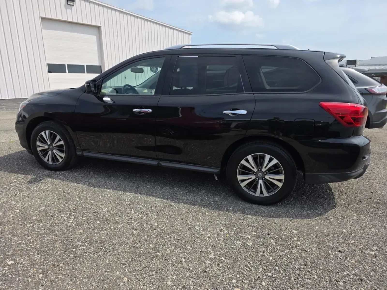 2017 Nissan PATHFINDER S; SL; PL (5N1DR2MN7HC) with an Other engine, located at 15 Petro Dr, Warsaw, IN, 46582, (574) 306-0055, 41.273563, -85.857544 - **Unlock Adventure with the 2017 Nissan Pathfinder - Your Next Family Journey Awaits!**<br /> <br /> Are you ready to elevate your family outings or weekend adventures? The 2017 Nissan Pathfinder is the perfect vehicle for those who crave versatility and comfort while on the road. Imagine loading up - Photo#1
