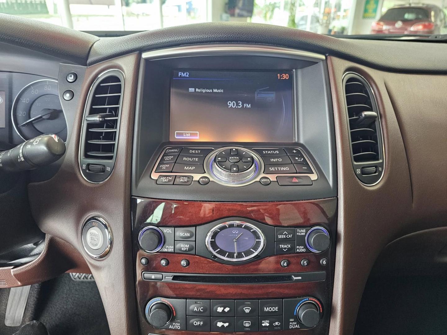 2016 WHITE Infiniti QX50 (JN1BJ0RP1GM) with an Other engine, located at 502 South Main Street, Columbia City, IN, 46725, (260) 244-4645, 41.151382, -85.490578 - Are you ready to elevate your driving experience? The 2016 Infiniti QX50 is more than just a vehicle; it's a lifestyle upgrade designed for those who crave both luxury and practicality. Perfect for growing families or anyone who enjoys weekend adventures, this stylish SUV is ready to take you wherev - Photo#9