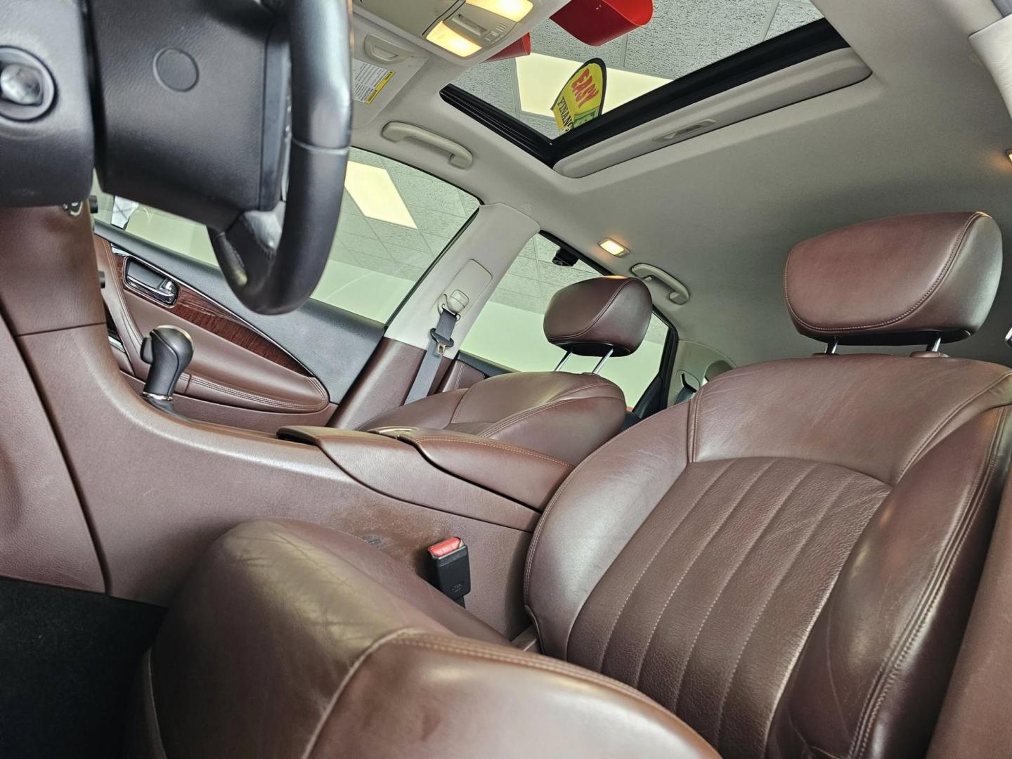 2016 WHITE Infiniti QX50 (JN1BJ0RP1GM) with an Other engine, located at 502 South Main Street, Columbia City, IN, 46725, (260) 244-4645, 41.151382, -85.490578 - Are you ready to elevate your driving experience? The 2016 Infiniti QX50 is more than just a vehicle; it's a lifestyle upgrade designed for those who crave both luxury and practicality. Perfect for growing families or anyone who enjoys weekend adventures, this stylish SUV is ready to take you wherev - Photo#5