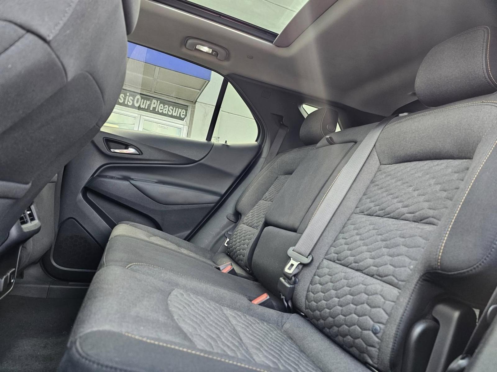 2018 SILVER Chevrolet EQUINOX (2GNAXSEV5J6) with an Other engine, located at 502 South Main Street, Columbia City, IN, 46725, (260) 244-4645, 41.151382, -85.490578 - **Drive Your Adventures with Confidence in this 2018 Chevrolet Equinox!**<br /> <br /> Are you ready to embrace the freedom of the open road? Whether it's a weekend getaway with friends, a daily commute to work, or simply running errands around Columbia City, IN, the 2018 Chevrolet Equinox is your u - Photo#4