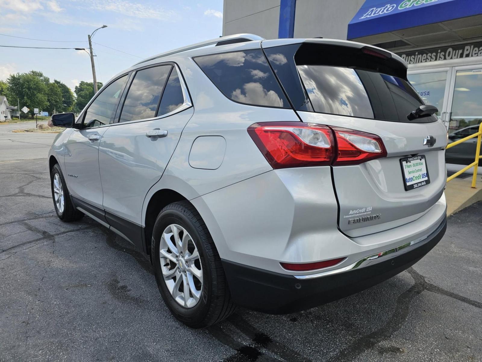 2018 SILVER Chevrolet EQUINOX (2GNAXSEV5J6) with an Other engine, located at 502 South Main Street, Columbia City, IN, 46725, (260) 244-4645, 41.151382, -85.490578 - **Drive Your Adventures with Confidence in this 2018 Chevrolet Equinox!**<br /> <br /> Are you ready to embrace the freedom of the open road? Whether it's a weekend getaway with friends, a daily commute to work, or simply running errands around Columbia City, IN, the 2018 Chevrolet Equinox is your u - Photo#3