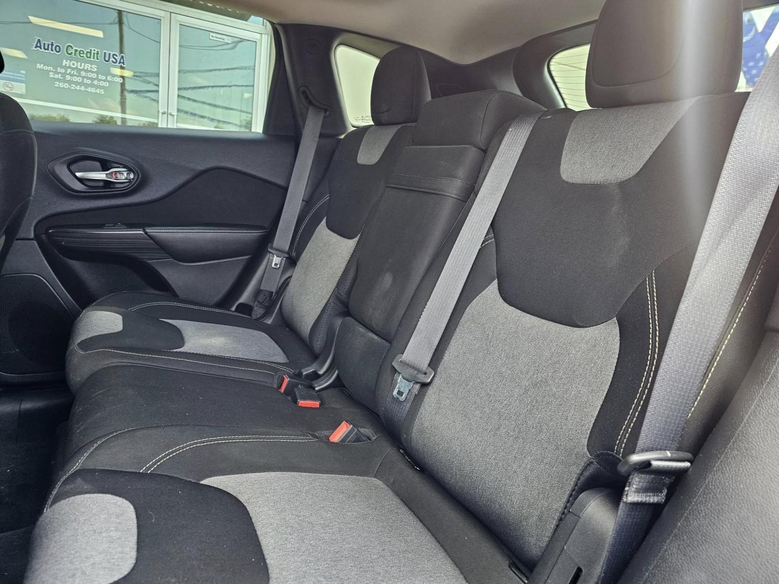 2016 BLACK Jeep Cherokee (1C4PJMAB1GW) with an Other engine, located at 502 South Main Street, Columbia City, IN, 46725, (260) 244-4645, 41.151382, -85.490578 - **Unleash Your Adventurous Spirit with the 2016 Jeep Cherokee Perfect for Every Journey!**<br /> <br /> Are you ready to elevate your lifestyle with a vehicle that embraces both adventure and daily practicality? Look no further than this stunning 2016 Jeep Cherokee, available now at Auto Credit in - Photo#4