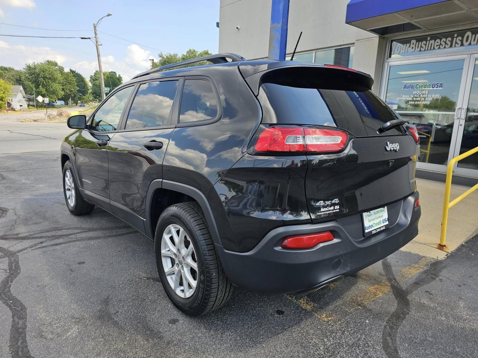 2016 BLACK Jeep Cherokee (1C4PJMAB1GW) with an Other engine, located at 502 South Main Street, Columbia City, IN, 46725, (260) 244-4645, 41.151382, -85.490578 - **Unleash Your Adventurous Spirit with the 2016 Jeep Cherokee Perfect for Every Journey!**<br /> <br /> Are you ready to elevate your lifestyle with a vehicle that embraces both adventure and daily practicality? Look no further than this stunning 2016 Jeep Cherokee, available now at Auto Credit in - Photo#3