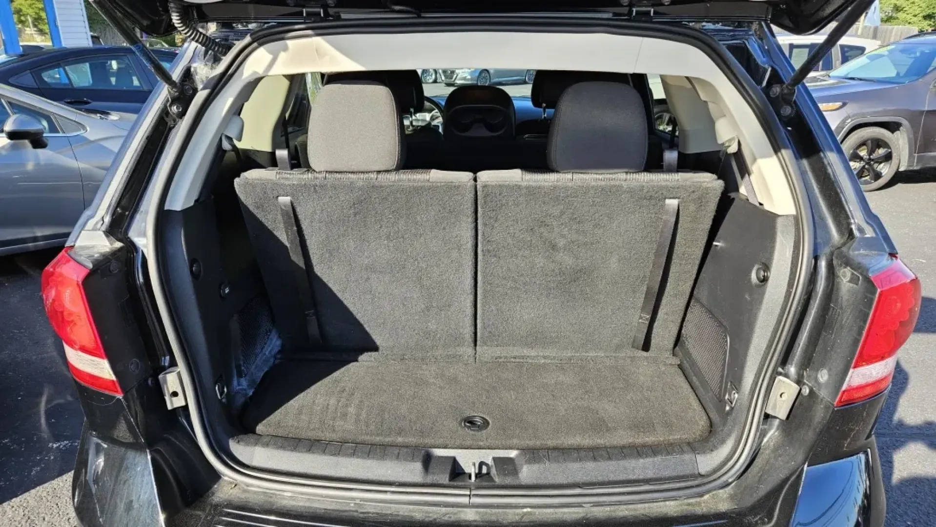 2019 Dodge Journey (3C4PDCBB0KT) with an Other engine, located at 5744 Central Avenue, Toledo, OH, 43615, (419) 724-0130, 41.676781, -83.682137 - **Unleash Your Adventurous Spirit with the 2019 Dodge Journey - Perfect for Family Excursions and Weekend Getaways!**<br /> <br /> Are you ready to elevate your family outings or weekend adventures? The 2019 Dodge Journey is here to provide the versatility and reliability you need to make unforgetta - Photo#4