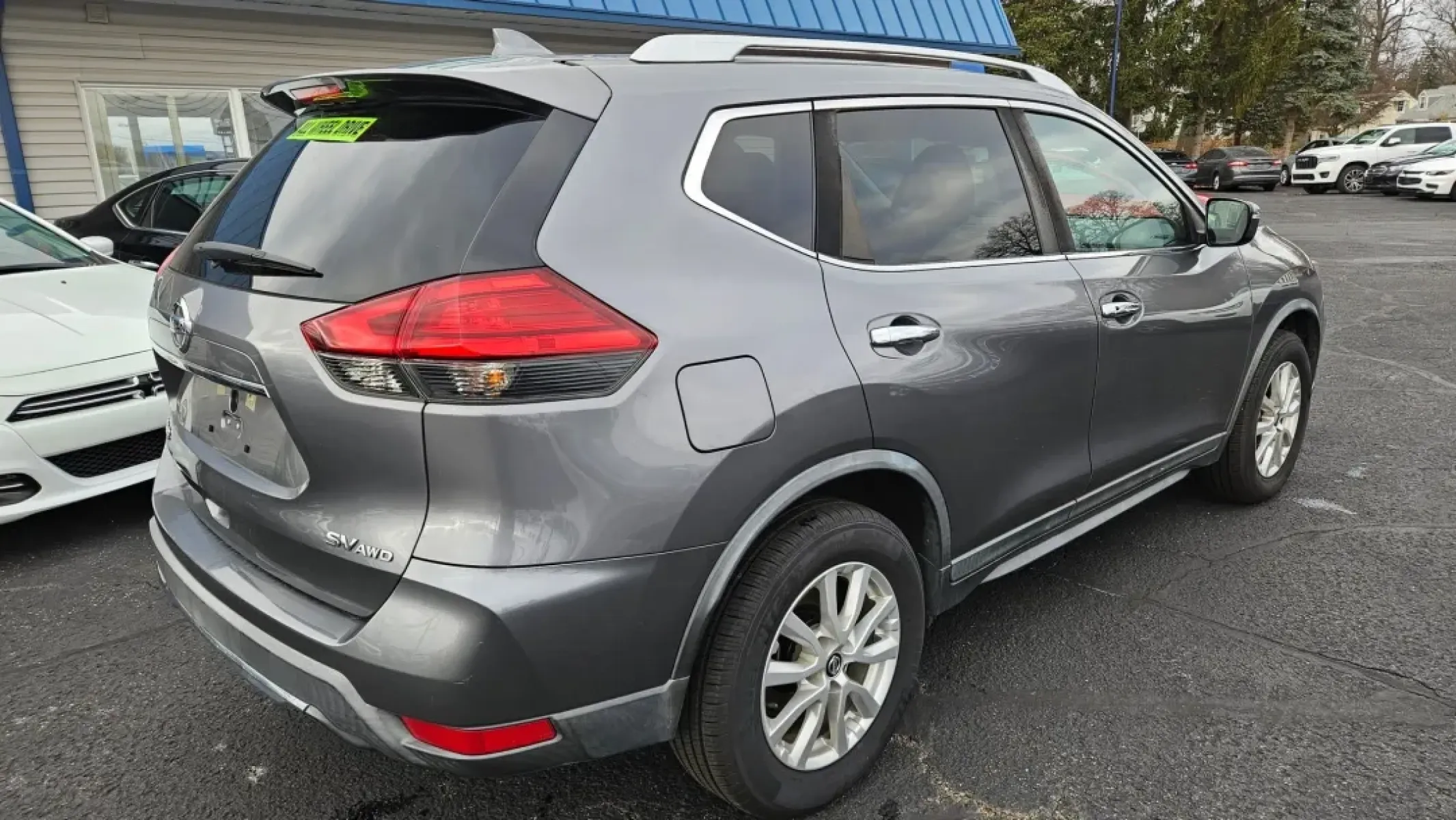 2017 Nissan Rogue (KNMAT2MVXHP) with an Other engine, located at 5744 Central Avenue, Toledo, OH, 43615, (419) 724-0130, 41.676781, -83.682137 - **Discover Your Next Adventure in the 2017 Nissan Rogue Perfect for Family Outings or Daily Commutes!**<br /> <br /> Are you ready to elevate your driving experience? The 2017 Nissan Rogue is the perfect SUV for families, commuters, and weekend adventurers alike. With its spacious interior, advance - Photo#3
