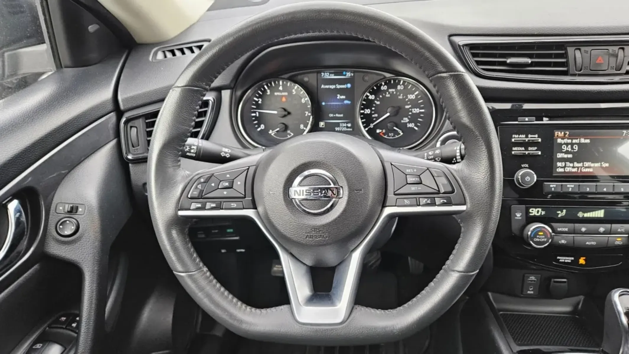 2017 Nissan Rogue (KNMAT2MVXHP) with an Other engine, located at 5744 Central Avenue, Toledo, OH, 43615, (419) 724-0130, 41.676781, -83.682137 - **Discover Your Next Adventure in the 2017 Nissan Rogue Perfect for Family Outings or Daily Commutes!**<br /> <br /> Are you ready to elevate your driving experience? The 2017 Nissan Rogue is the perfect SUV for families, commuters, and weekend adventurers alike. With its spacious interior, advance - Photo#8