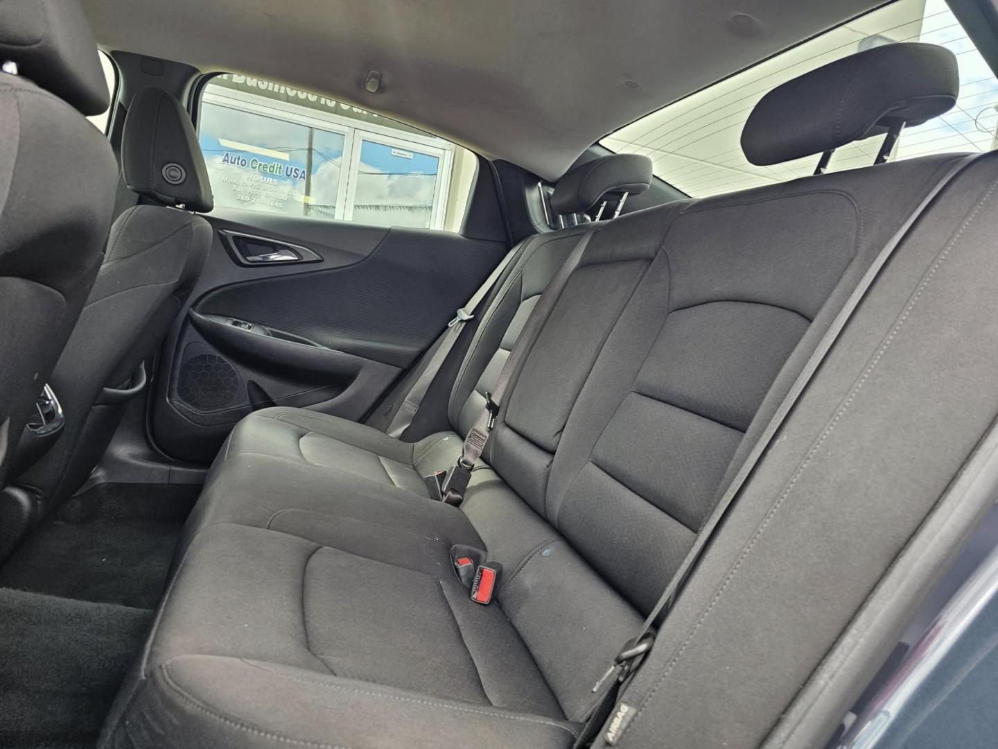 2021 BLUE /BLACK Chevrolet Malibu LT (1G1ZD5ST3MF) with an 1.5L L4 DOHC 16V engine, 6A transmission, located at 502 South Main Street, Columbia City, IN, 46725, (260) 244-4645, 41.151382, -85.490578 - Photo#4