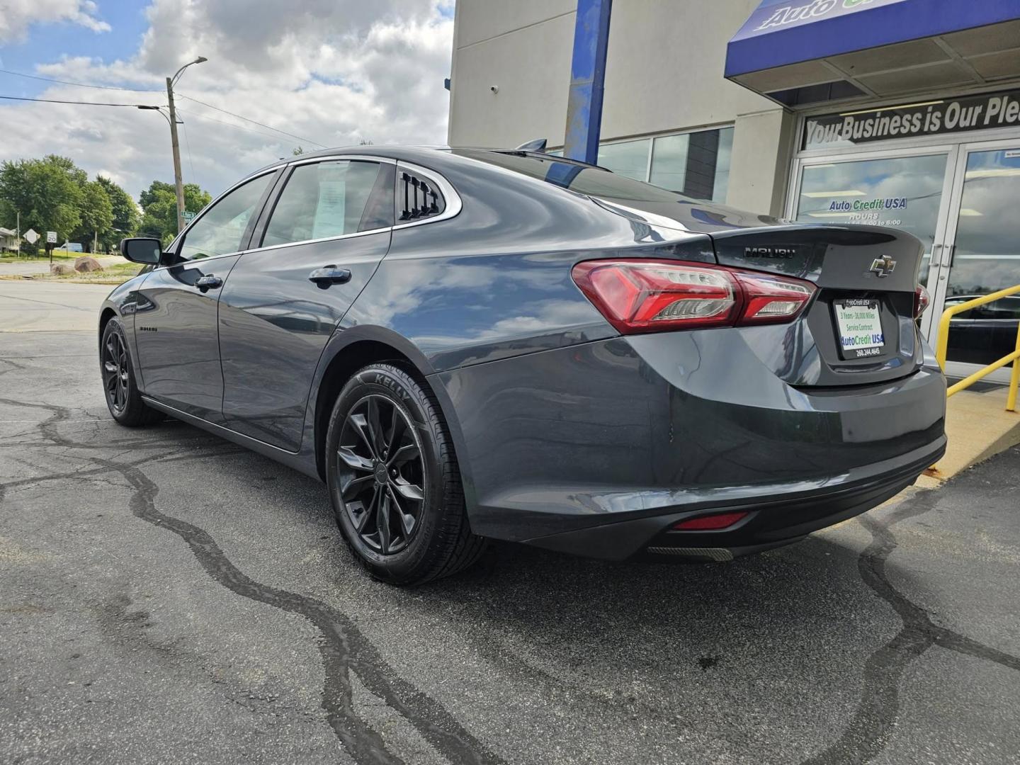 2021 BLUE /BLACK Chevrolet Malibu LT (1G1ZD5ST3MF) with an 1.5L L4 DOHC 16V engine, 6A transmission, located at 502 South Main Street, Columbia City, IN, 46725, (260) 244-4645, 41.151382, -85.490578 - Photo#3