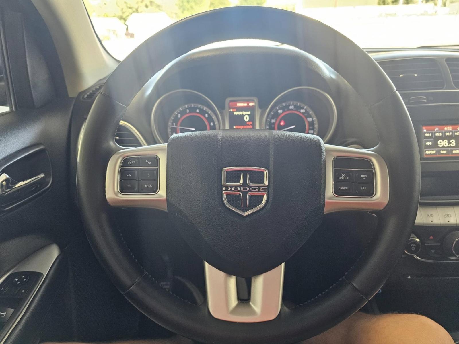 2018 SILVER /black Dodge Journey SE (3C4PDCAB2JT) with an 2.4L L4 DOHC 16V engine, 4A transmission, located at 502 South Main Street, Columbia City, IN, 46725, (260) 244-4645, 41.151382, -85.490578 - Photo#7