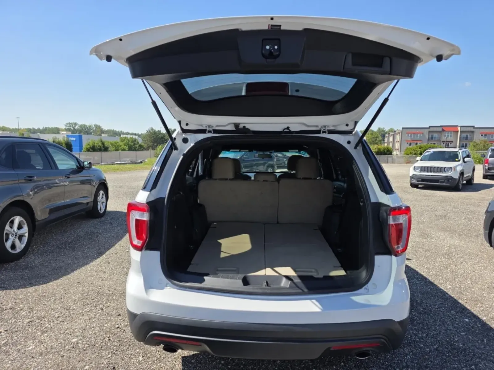 2017 Ford EXPLORER BASE (1FM5K7B81HG) with an Other engine, located at 15 Petro Dr, Warsaw, IN, 46582, (574) 306-0055, 41.273563, -85.857544 - Are you on the hunt for a versatile vehicle that can effortlessly adapt to your lifestyle? Look no further! The 2017 Ford Explorer Base is the perfect solution for growing families, thrill-seekers planning weekend adventures, or anyone who enjoys the freedom of the open road. This spacious 4-door wa - Photo#6