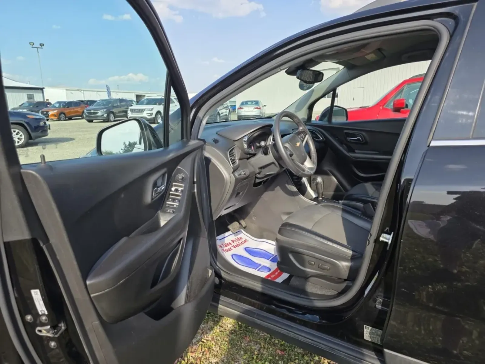 2020 Chevrolet TRAX 1LT (KL7CJLSB0LB) with an Other engine, located at 15 Petro Dr, Warsaw, IN, 46582, (574) 306-0055, 41.273563, -85.857544 - Embrace the freedom of the open road with the 2020 Chevrolet Trax 1LT, a versatile and stylish wagon that's perfect for budget-conscious buyers seeking a reliable vehicle for daily commutes or family adventures. Whether you're navigating the bustling streets of Warsaw or heading out for a weekend ge - Photo#8