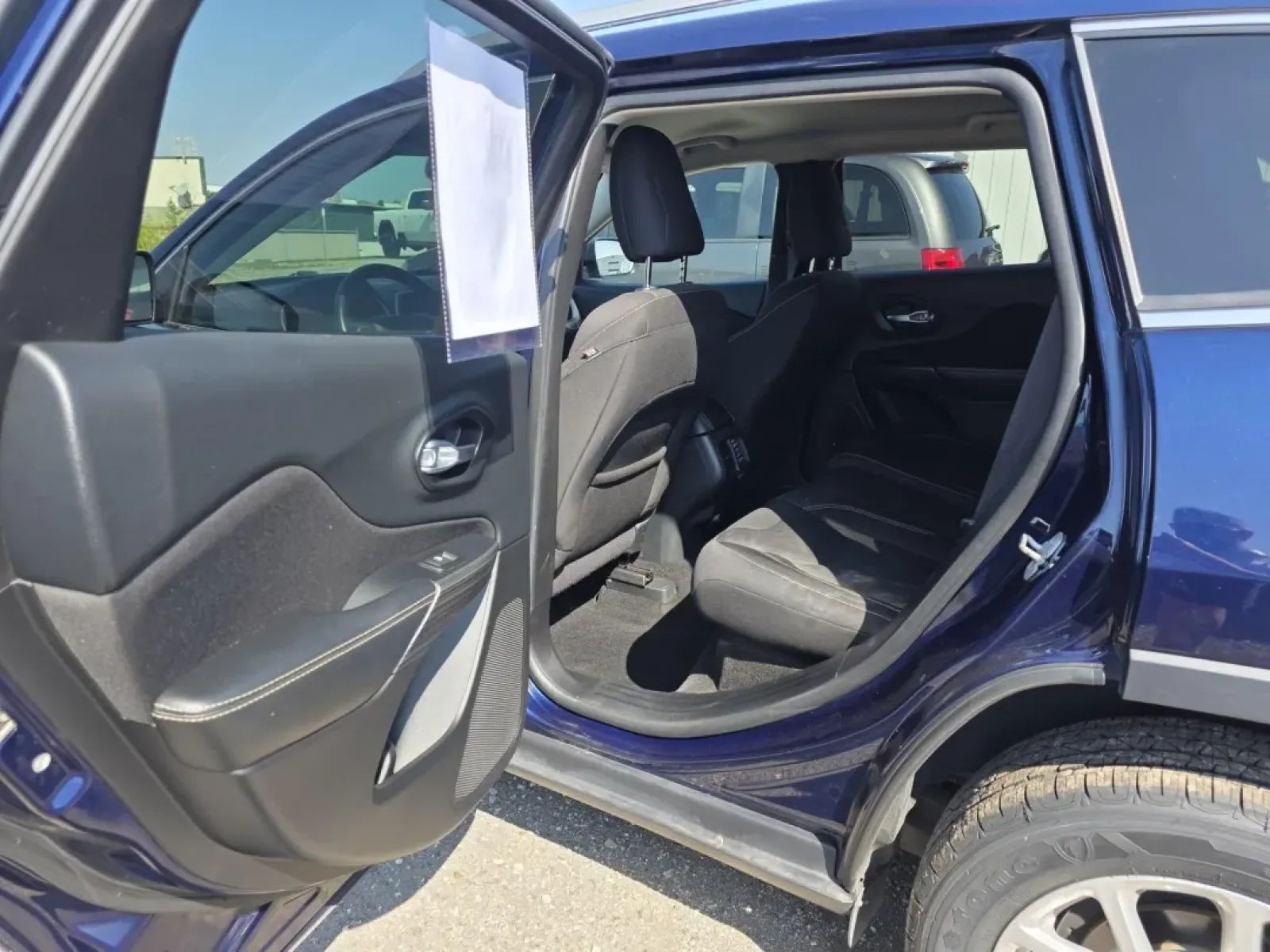 2015 Jeep Cherokee (1C4PJLCBXFW) with an Other engine, located at 15 Petro Dr, Warsaw, IN, 46582, (574) 306-0055, 41.273563, -85.857544 - Discover your ideal adventure companion in the 2015 Jeep Cherokee, now available at Auto Credit in Warsaw, Indiana, where we specialize in buy here pay here options designed for everyone, including those seeking second chance auto financing. Perfect for weekend adventures or navigating daily commute - Photo#5