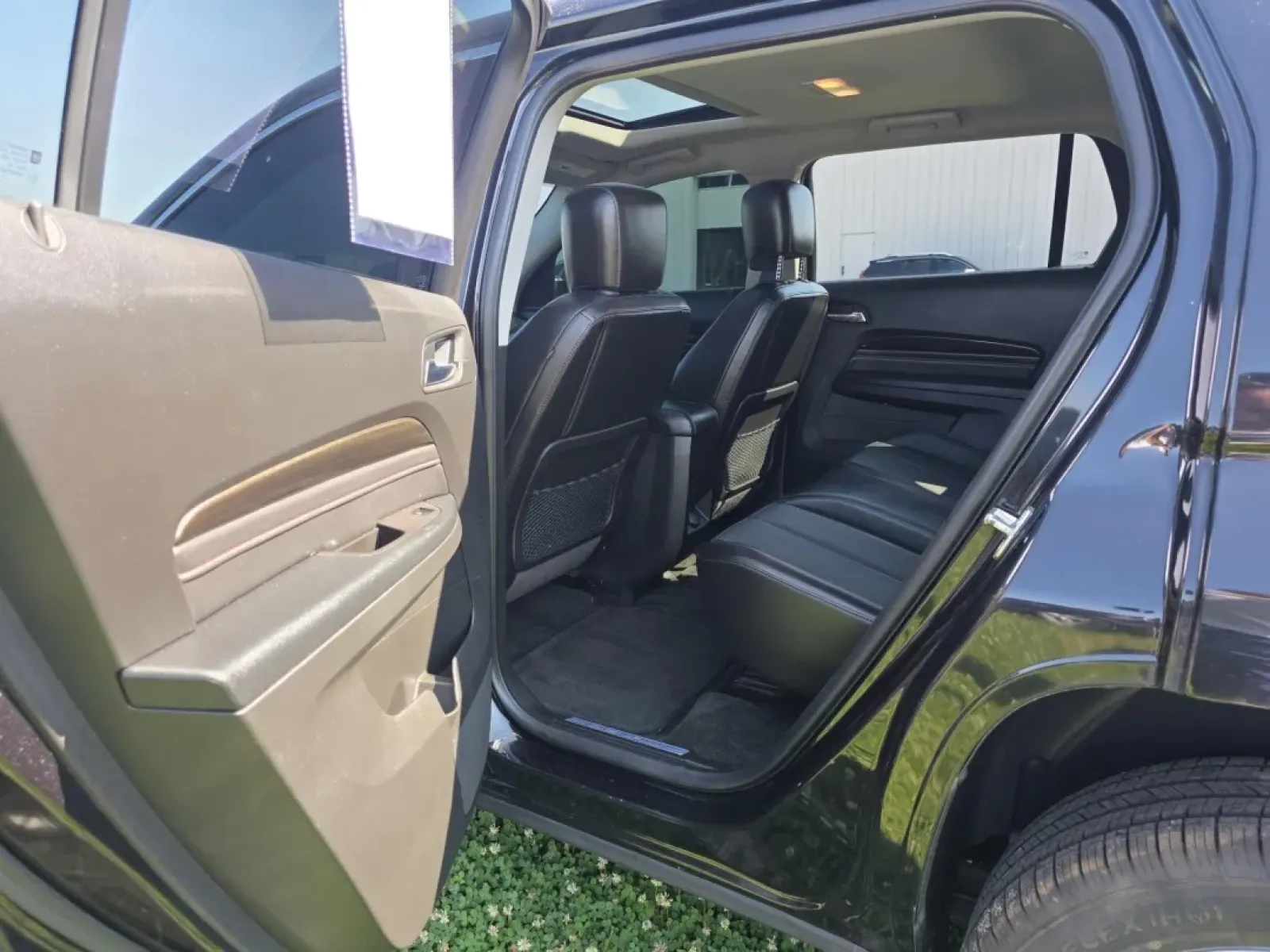 2015 GMC TERRAIN DENALI (2GKFLZEK7F6) with an Other engine, located at 15 Petro Dr, Warsaw, IN, 46582, (574) 306-0055, 41.273563, -85.857544 - **Discover Your Next Adventure with the 2015 GMC Terrain Denali at Auto Credit!**<br /> <br /> Are you ready to elevate your driving experience while enjoying the perfect blend of comfort, style, and versatility? Meet the 2015 GMC Terrain Denali, the ideal vehicle for growing families, weekend adven - Photo#5